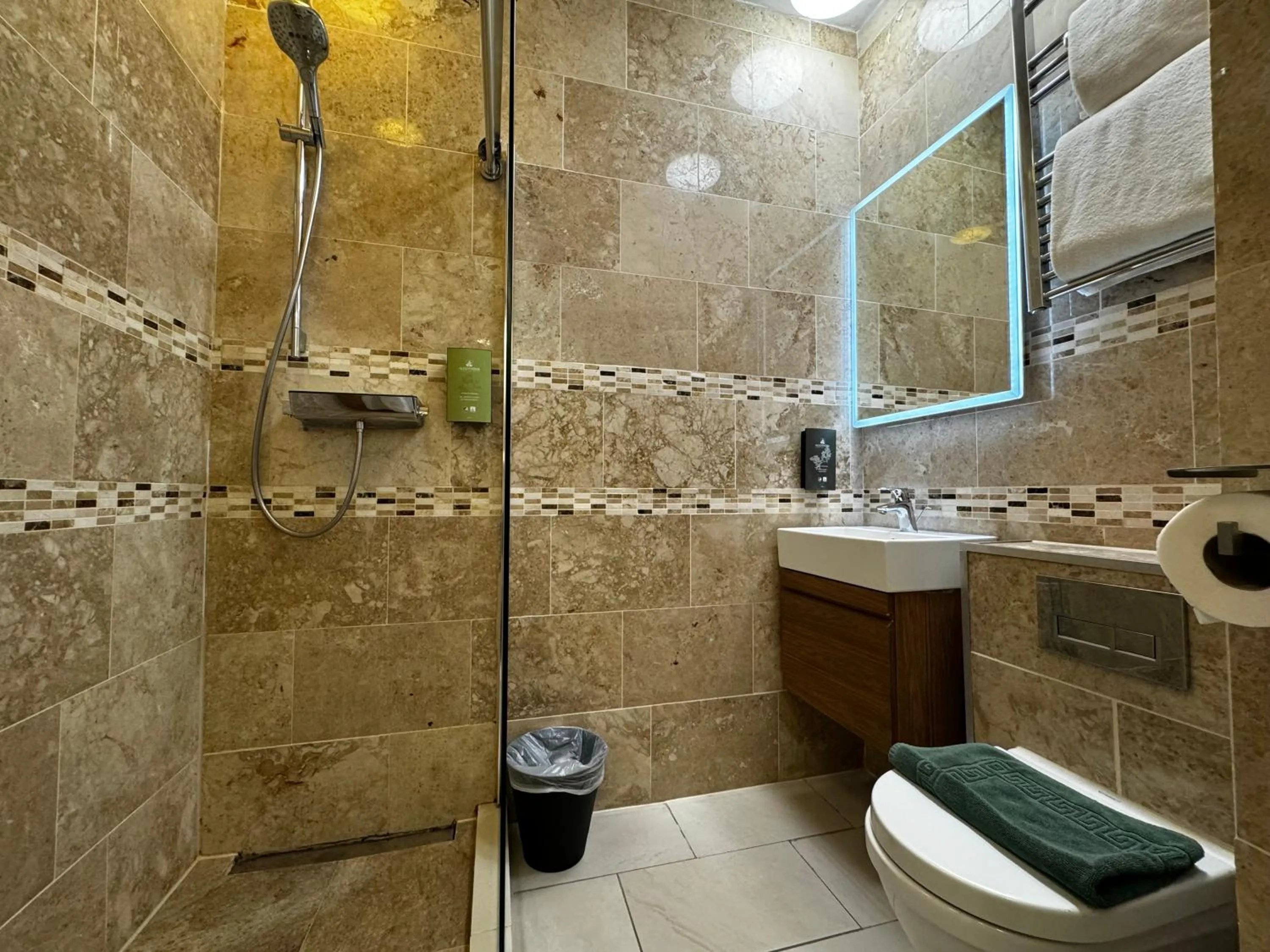 Bathroom in Berkley Apartments