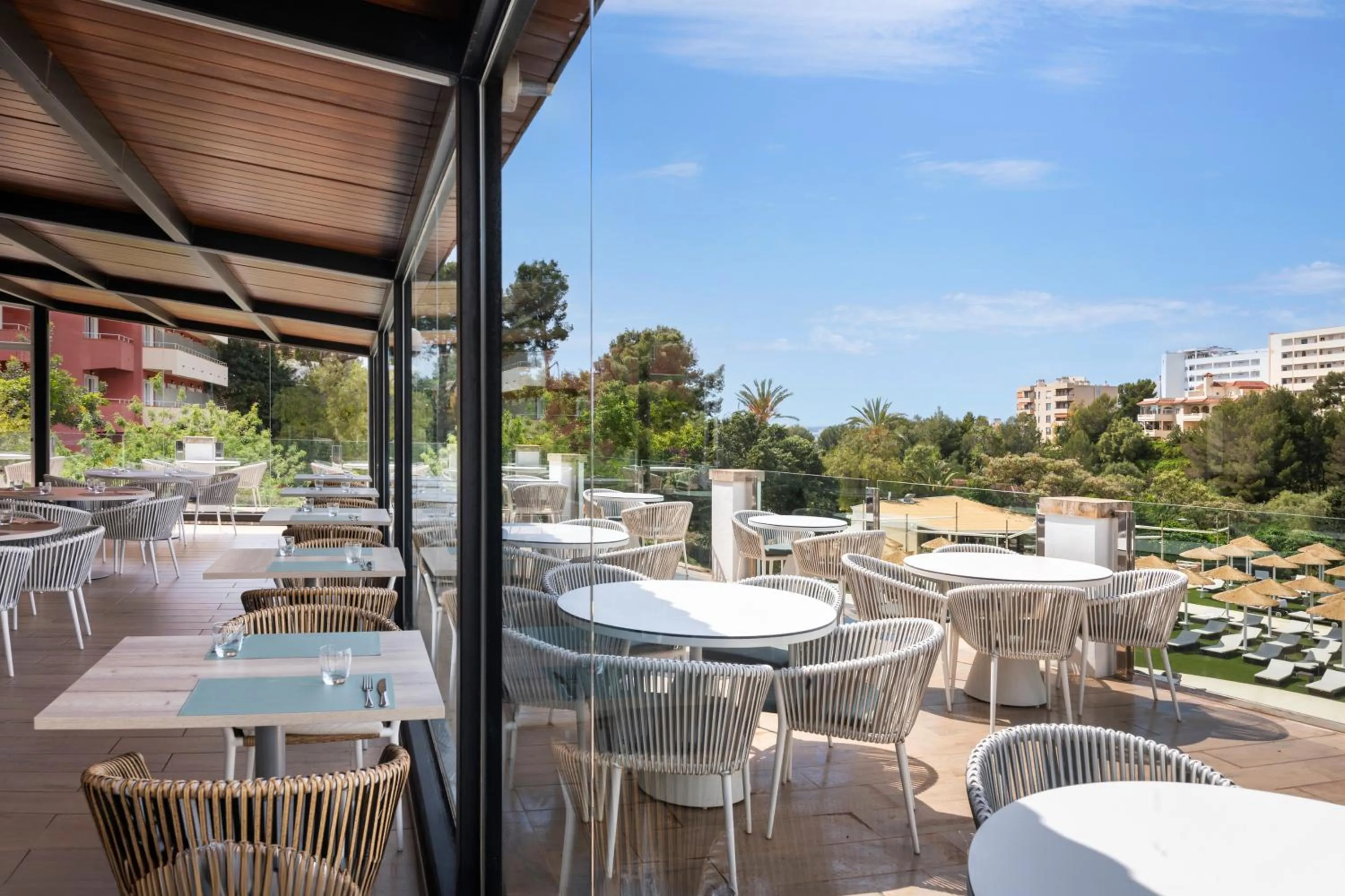 Restaurant/places to eat in Salles Hotels Marina Portals
