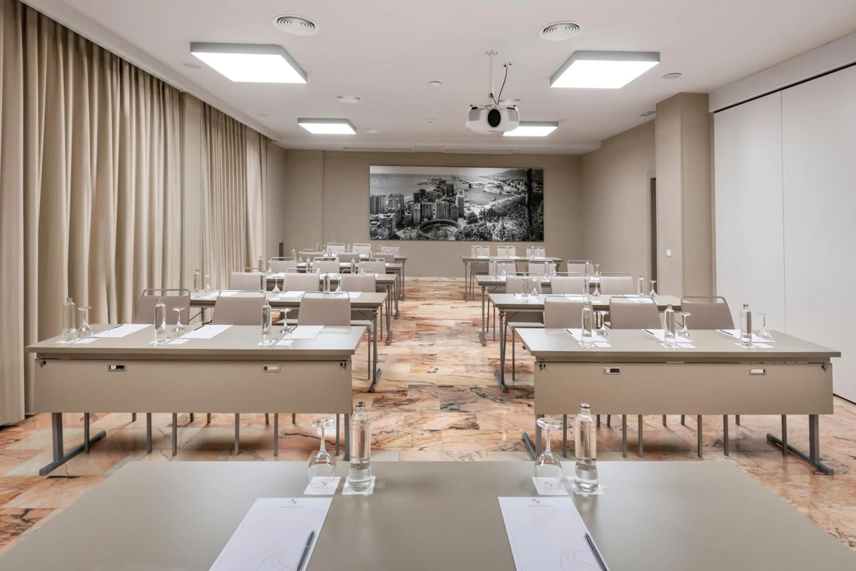 Area and facilities in Salles Hotel Málaga Centro