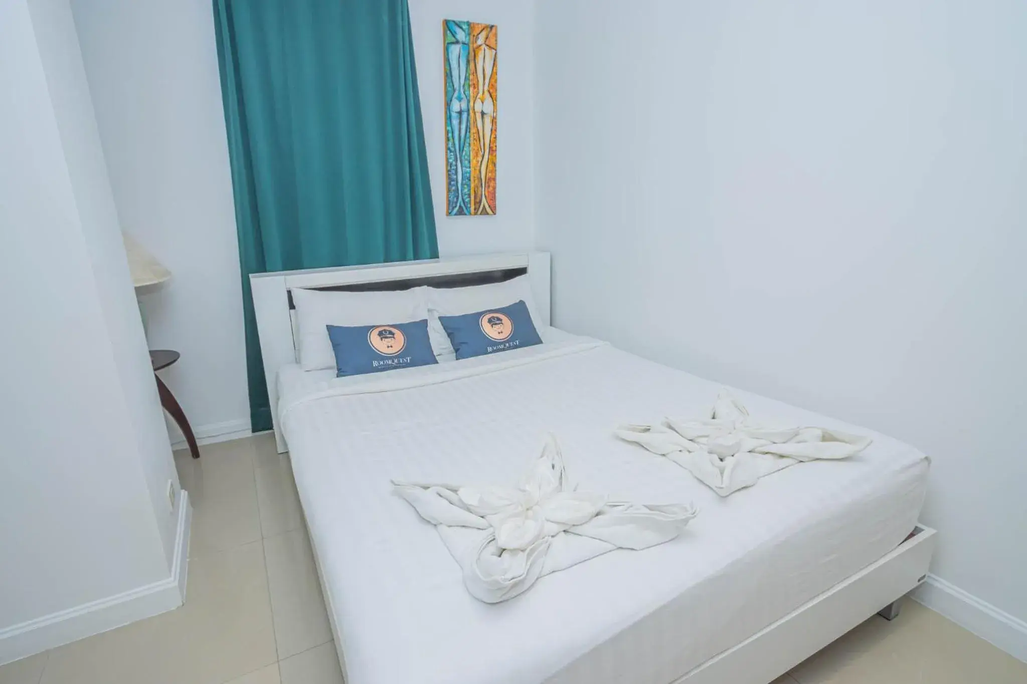 Deluxe Room in Utopia Kata By RoomQuest Deluxe Room in Utopia Kata By RoomQuest