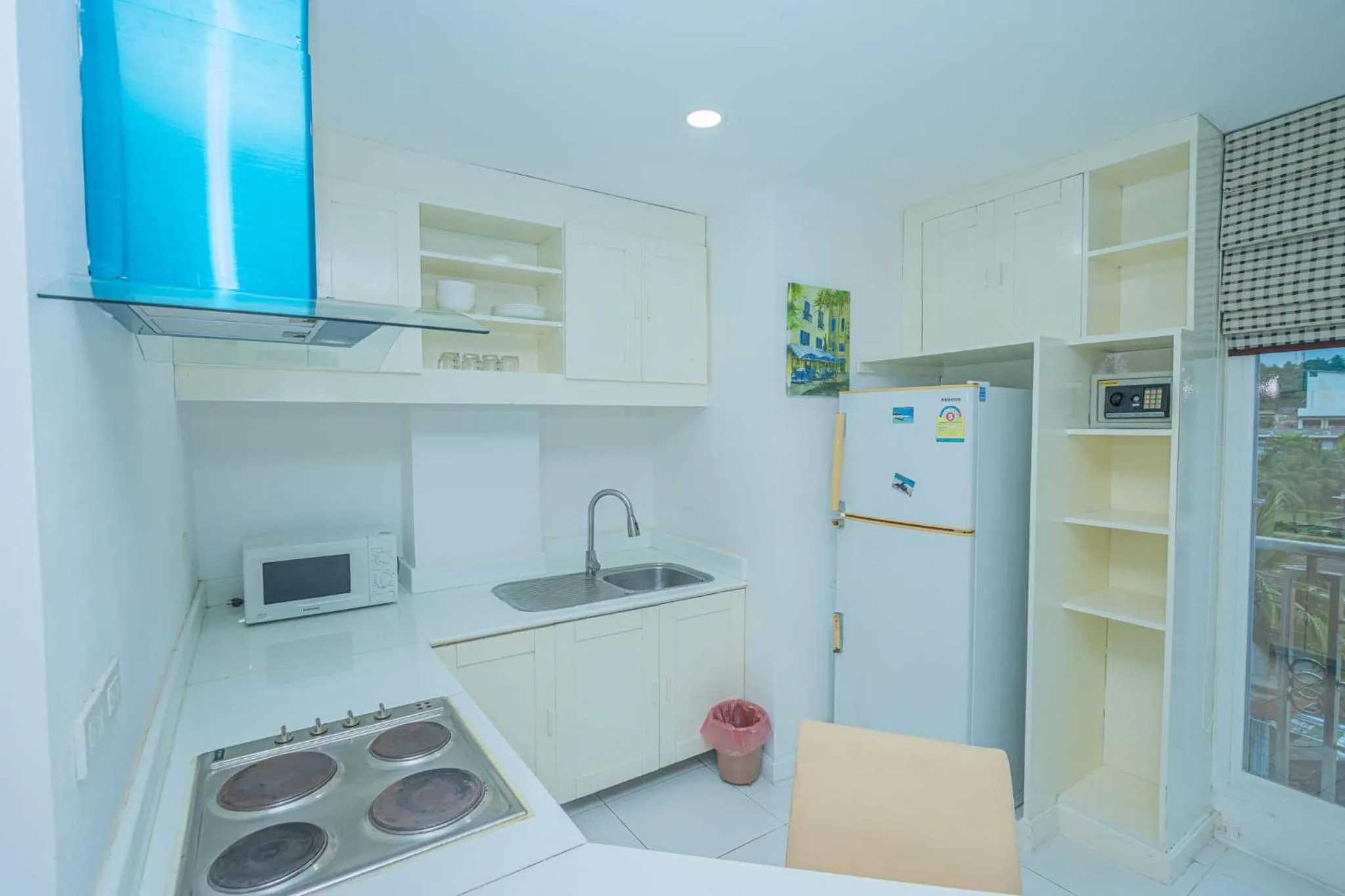 Kitchen or kitchenette in Utopia Kata By RoomQuest