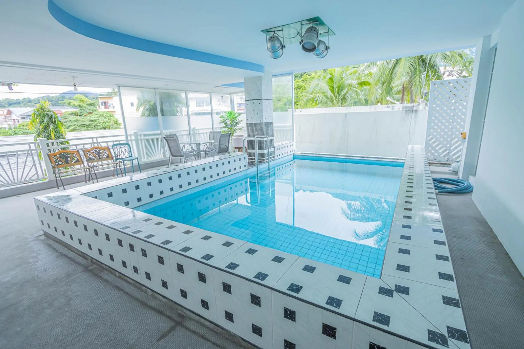 Seating area in Utopia Kata By RoomQuest