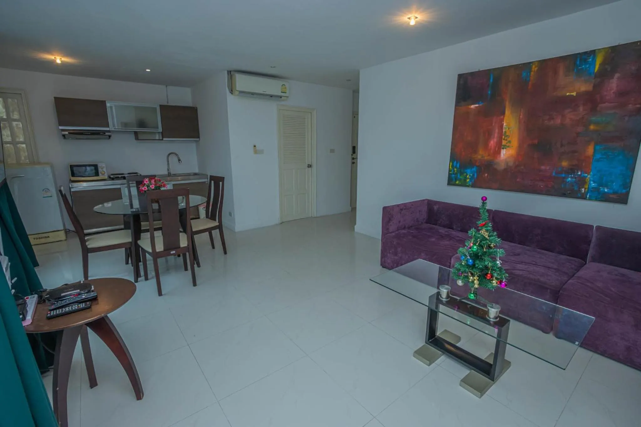 Photo of the whole room in Utopia Kata By RoomQuest