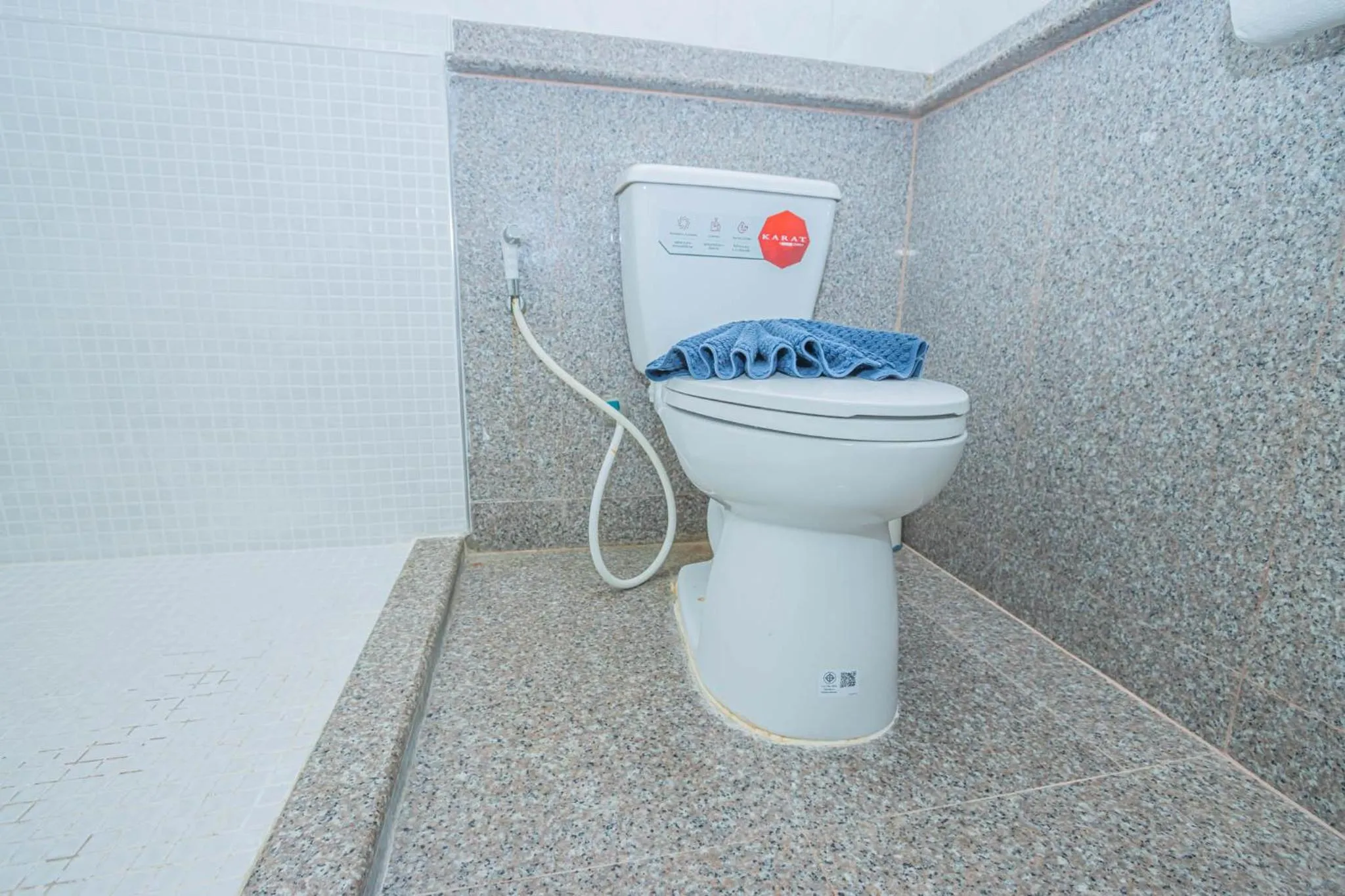 Toilet in Utopia Kata By RoomQuest