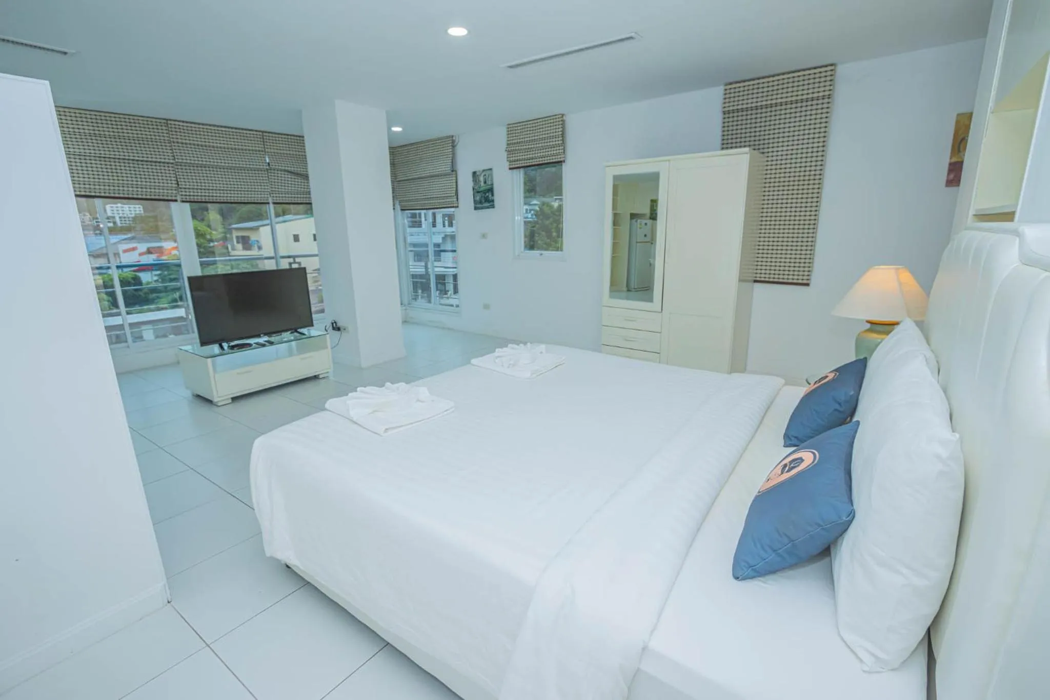 Photo of the whole room in Utopia Kata By RoomQuest