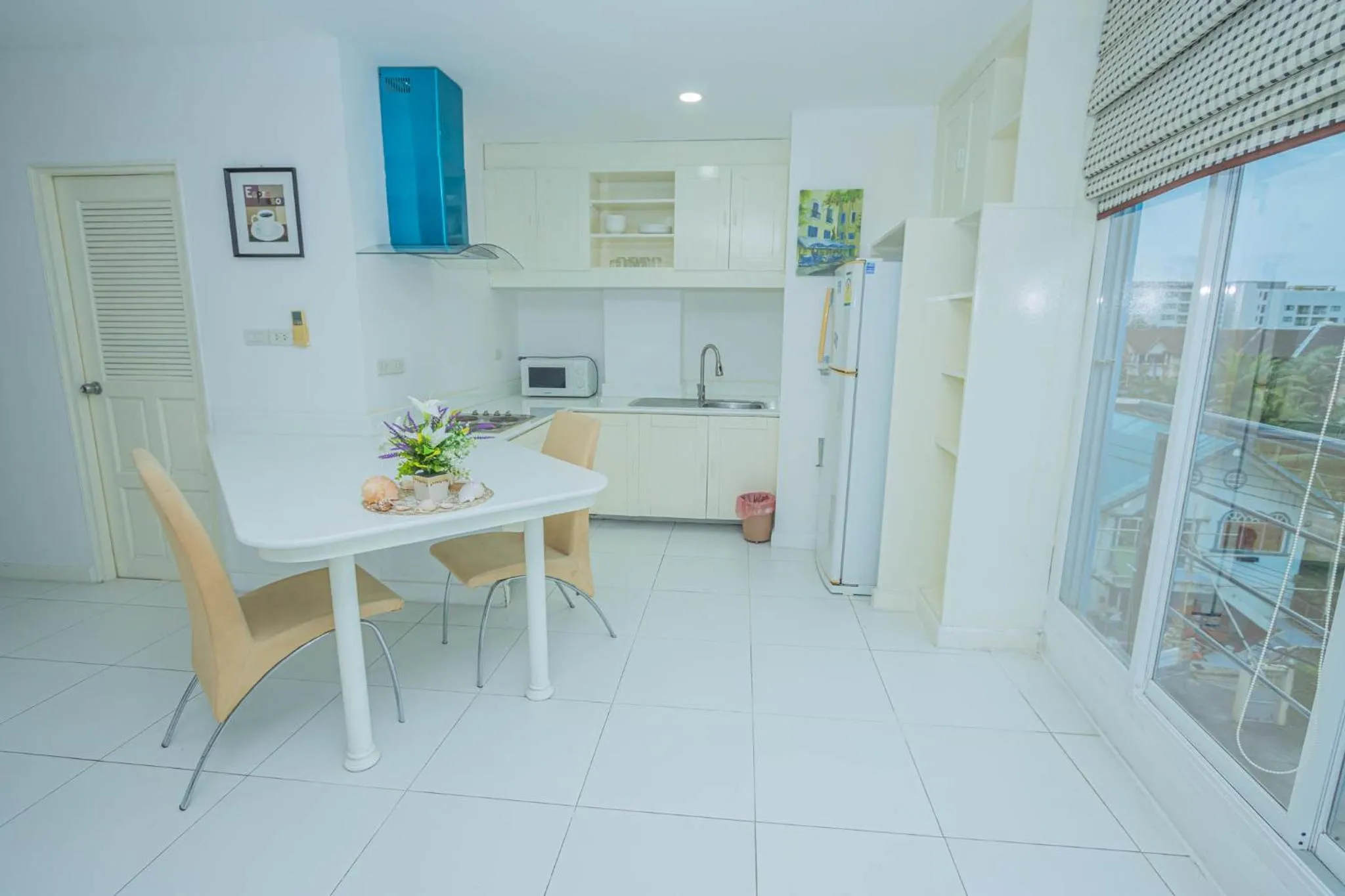 Dining area in Utopia Kata By RoomQuest