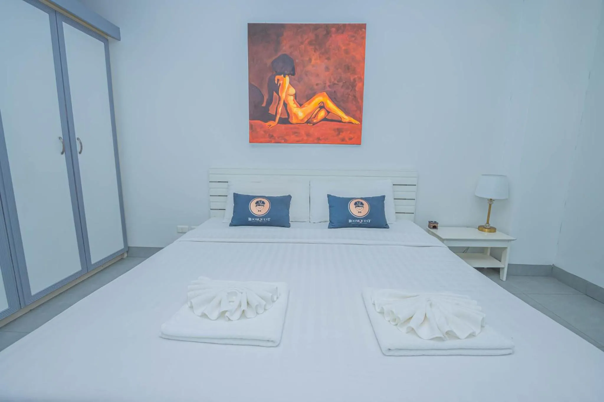 Bedroom in Utopia Kata By RoomQuest