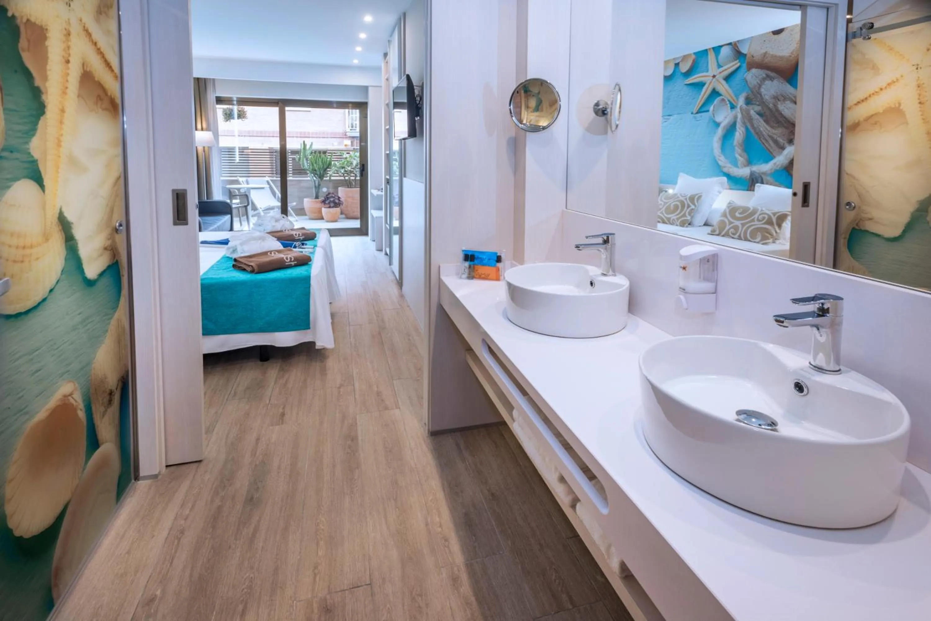 Bathroom, Bed in Sumus Hotel Stella and Spa 4S Adults Recommended