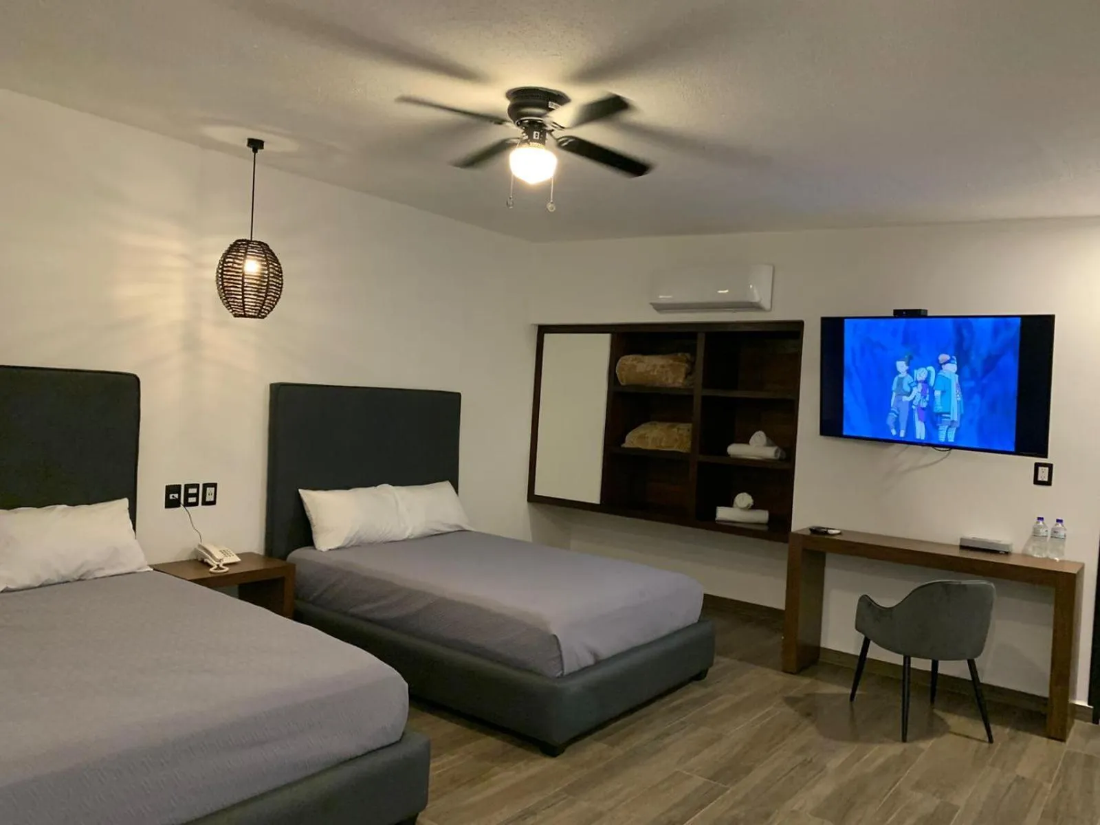 Photo of the whole room, Bed in Mar De Estrellas - Hotel