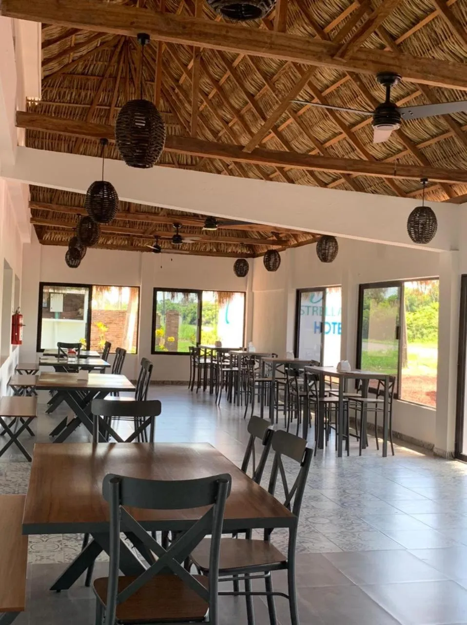 Restaurant/places to eat in Mar De Estrellas - Hotel