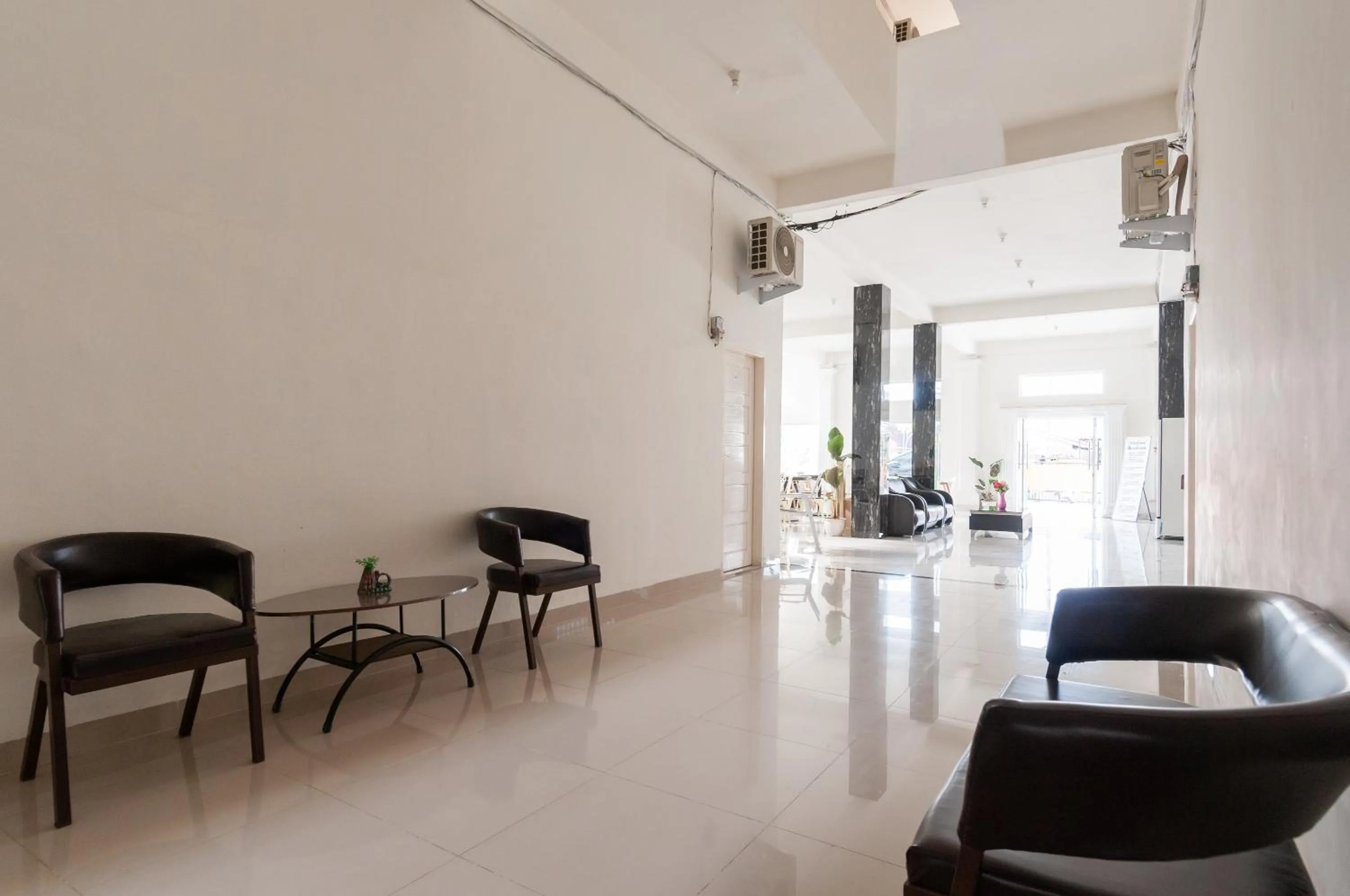 RedDoorz near UISU teladan Medan