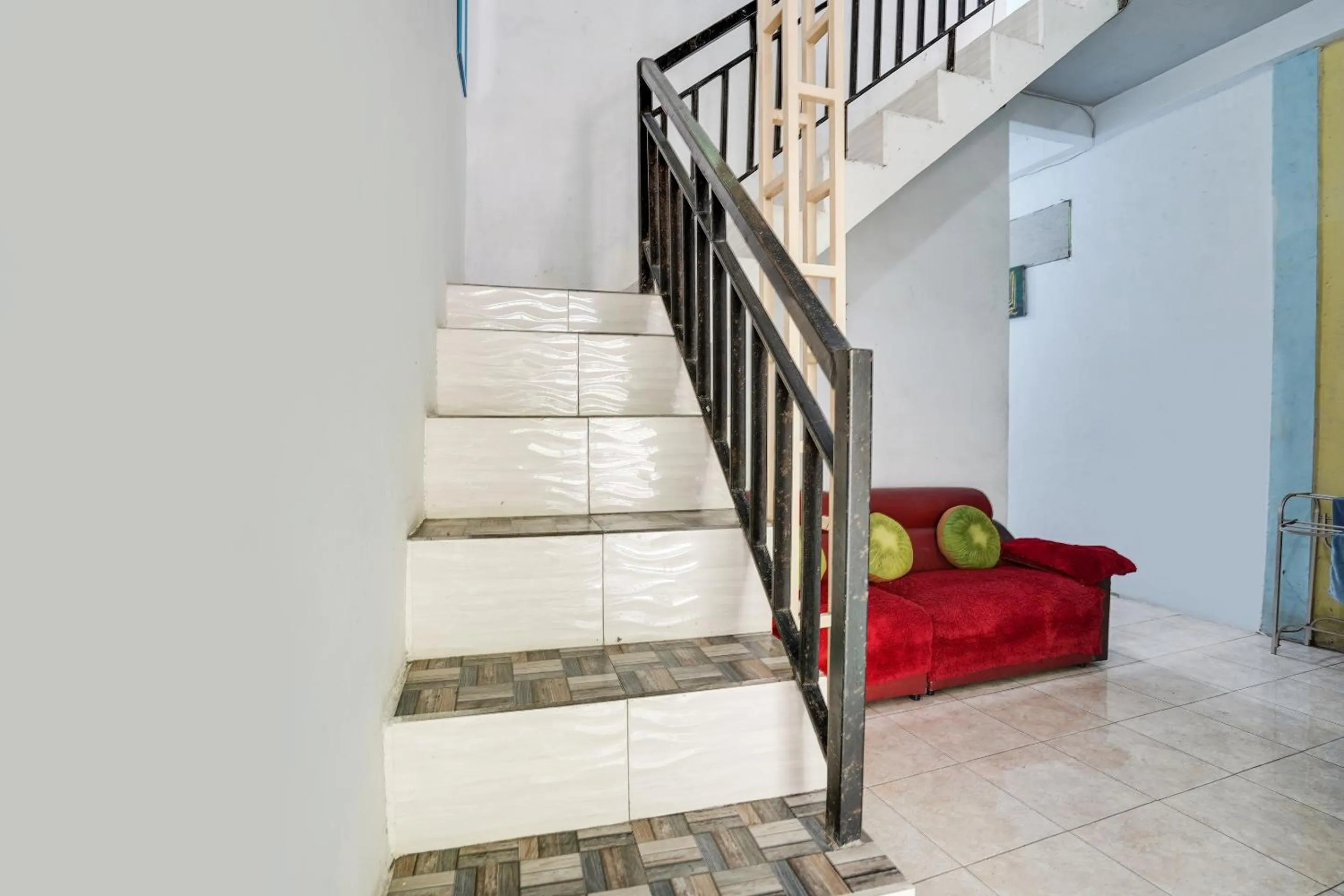 Lobby or reception in Hotel O Rumah Kost Gresik Syariah