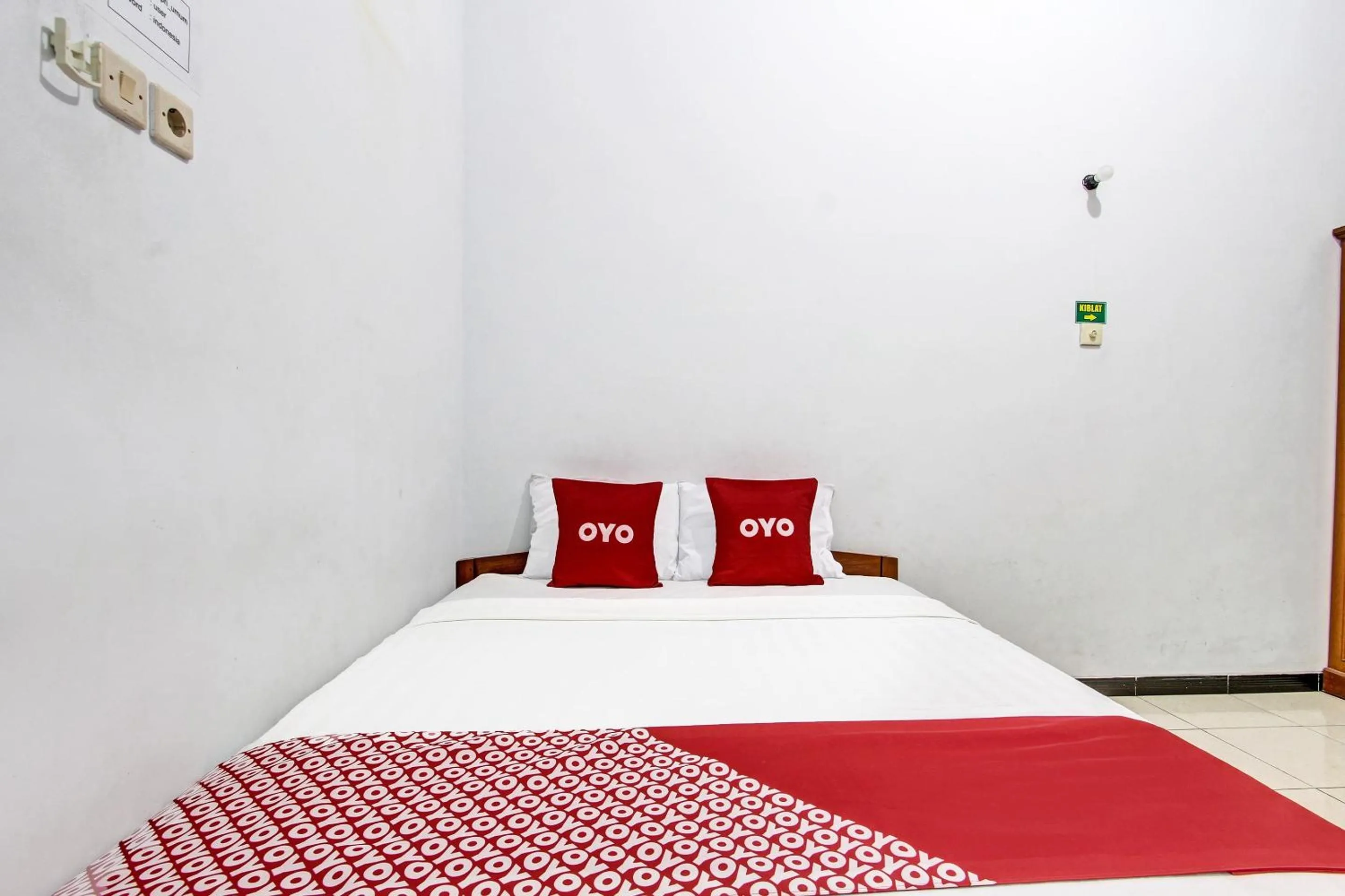 Bedroom, Bed in Hotel O Wisma Pkpri Purworejo