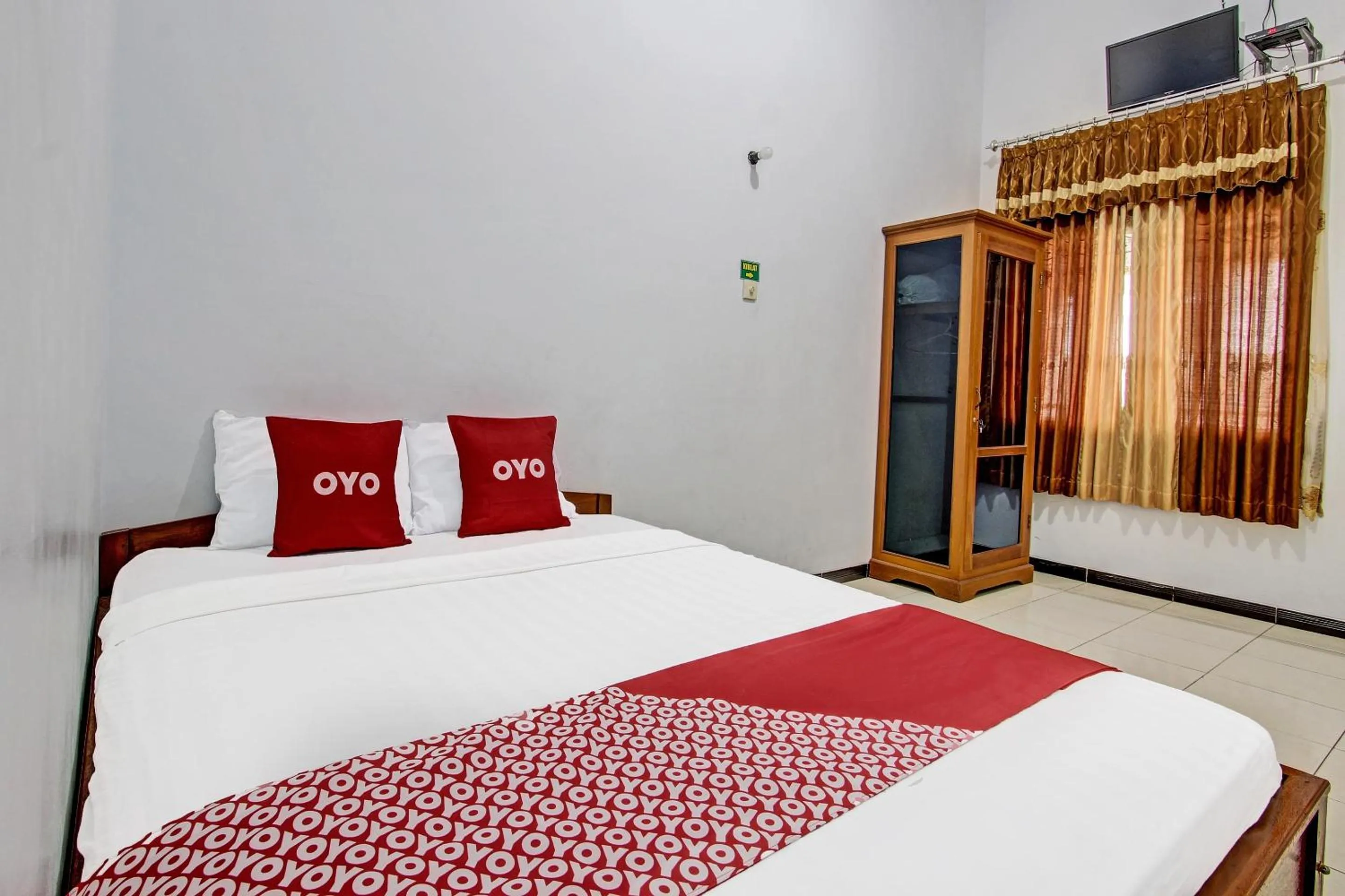 Bedroom, Bed in Hotel O Wisma Pkpri Purworejo