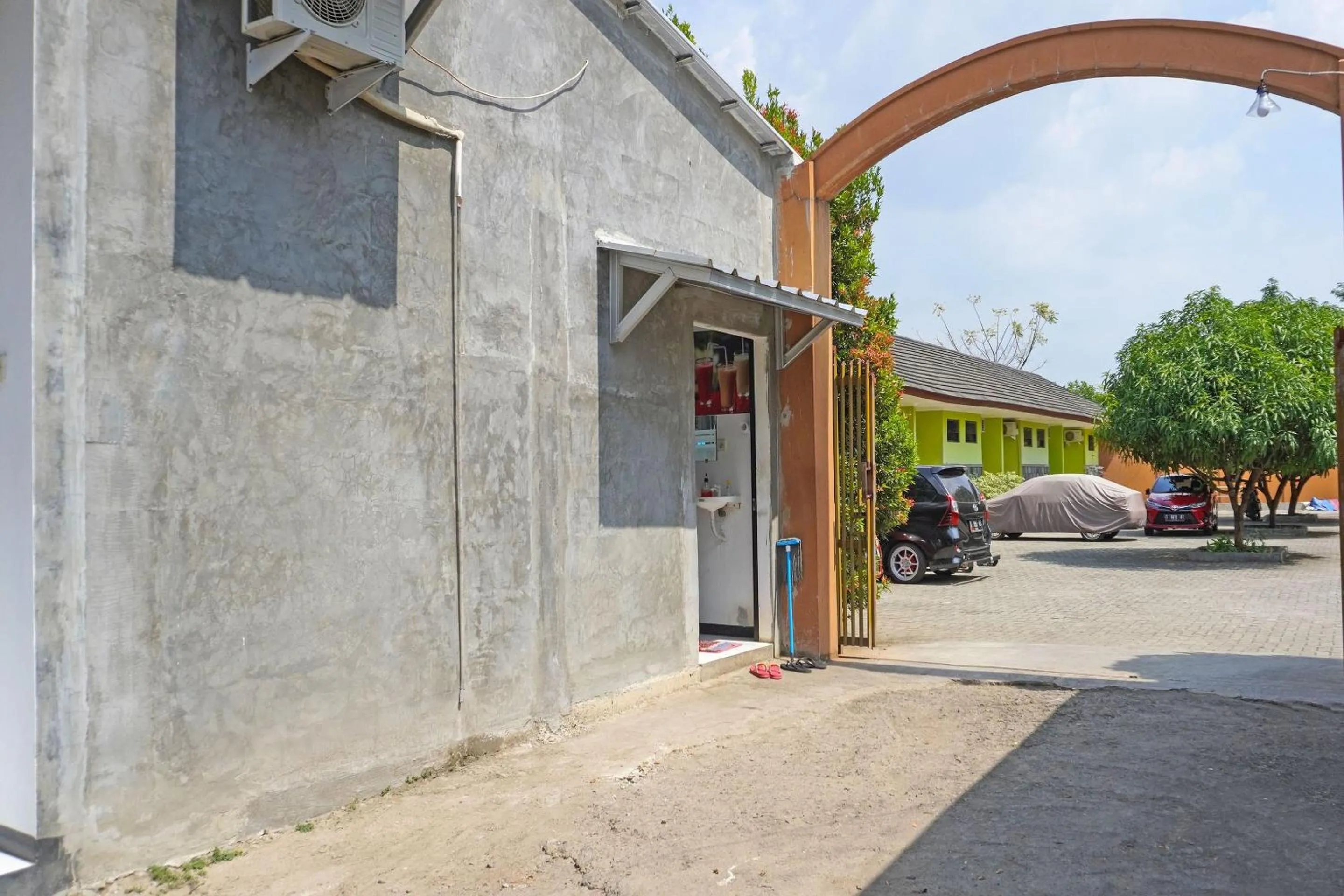 Facade/entrance in OYO 91762 Green Home Stay Syariah