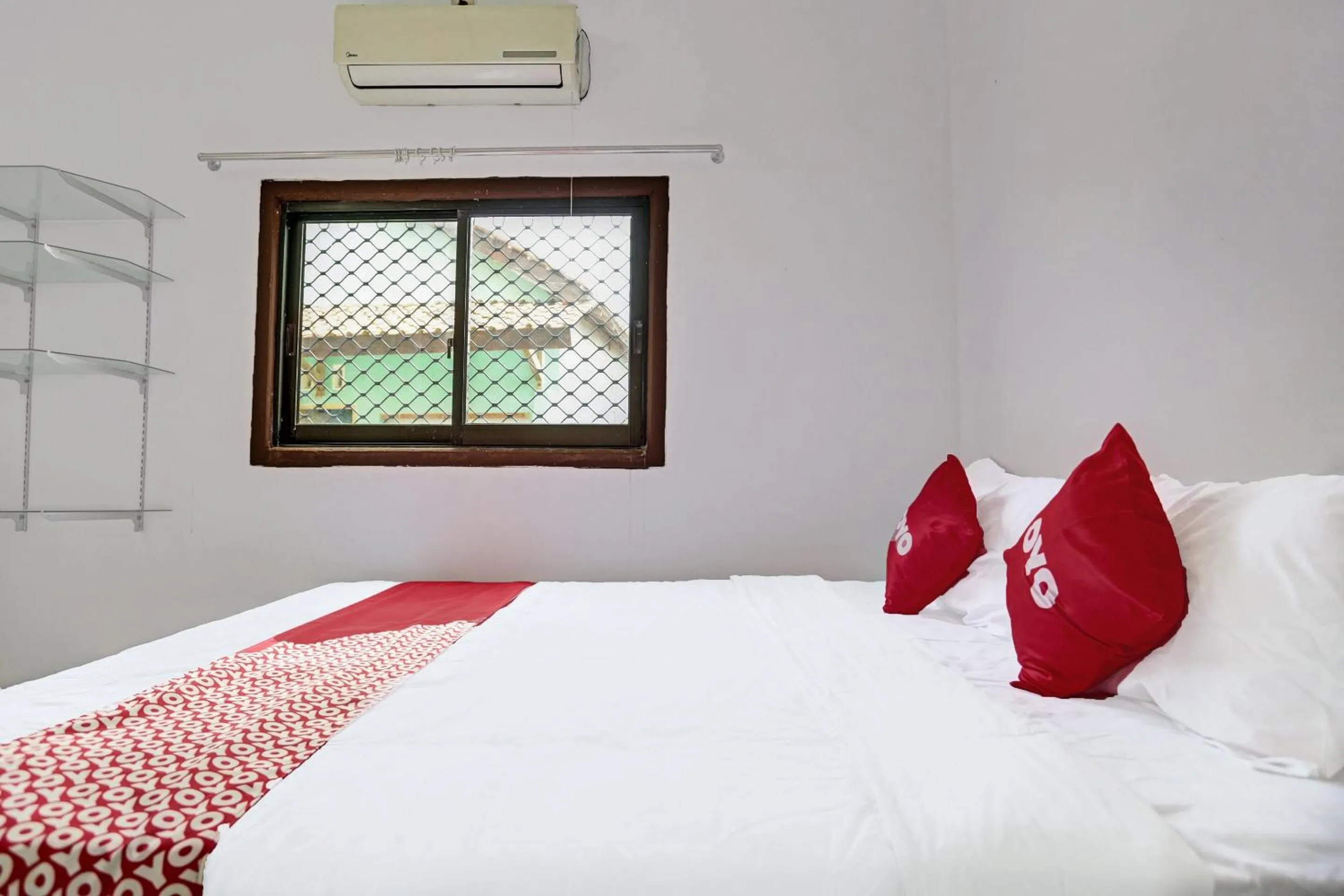 Bedroom in OYO 91773 Ab Homestay