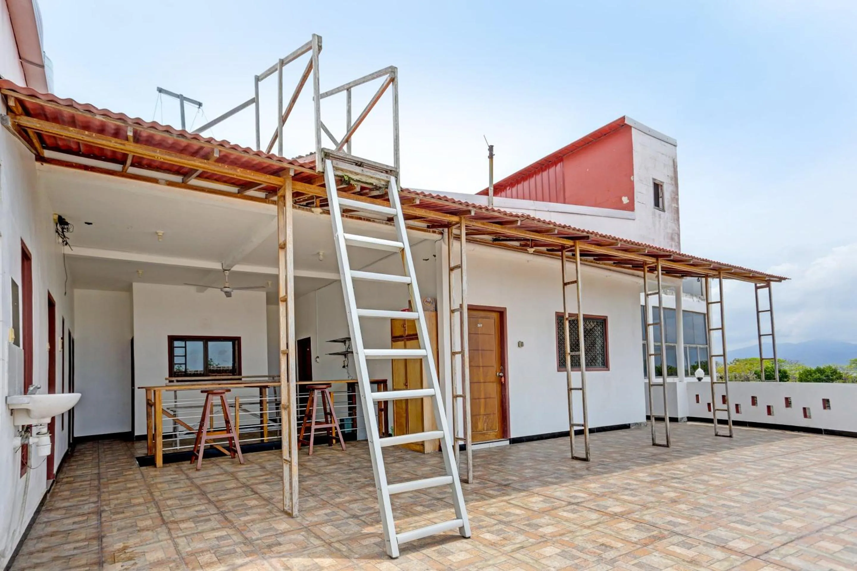 Facade/entrance in OYO 91773 Ab Homestay