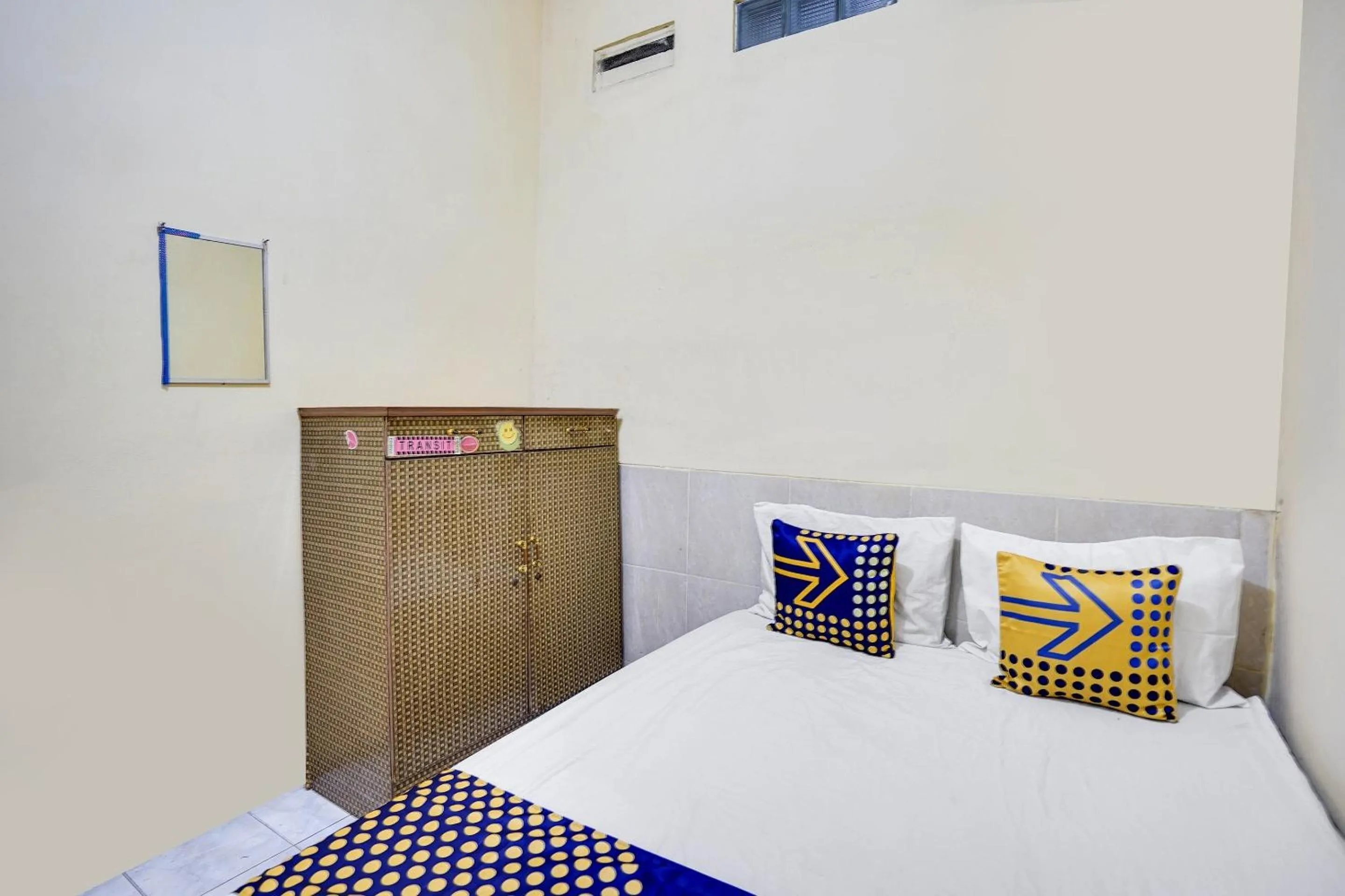 Bedroom, Bed in Hotel O Kost Nusantara Sidoarjo Syariah