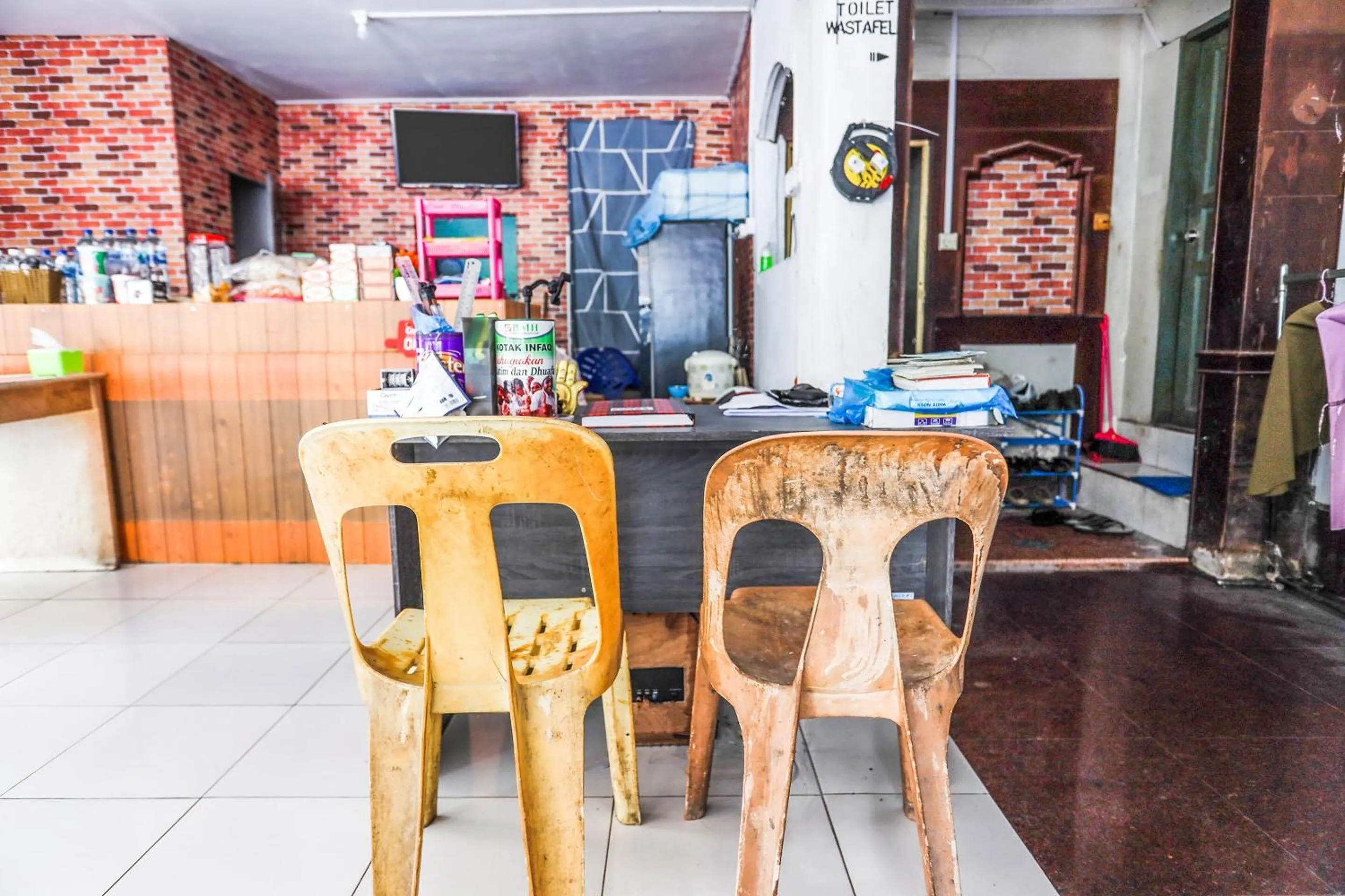 Lobby or reception in Hotel O Solo Baru Homestay Syariah