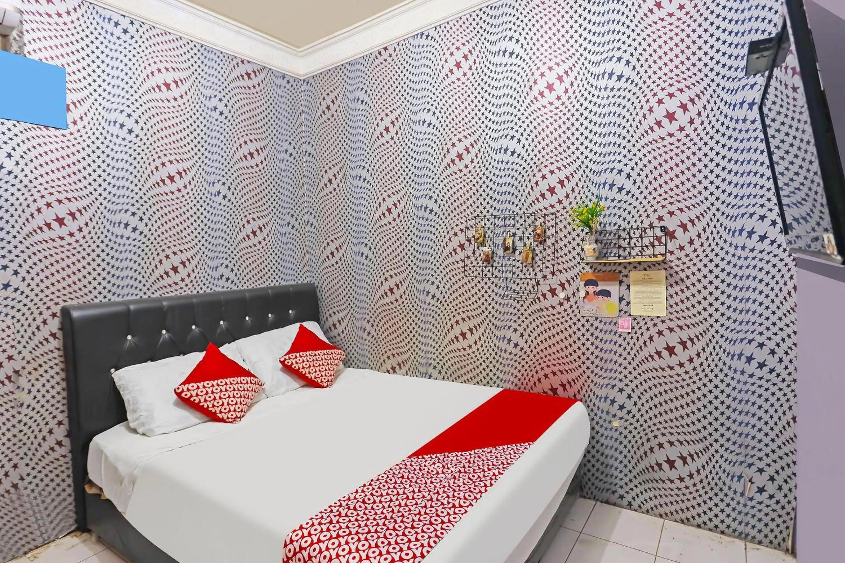 Bedroom, Bed in Hotel O Satria Homestay Syariah