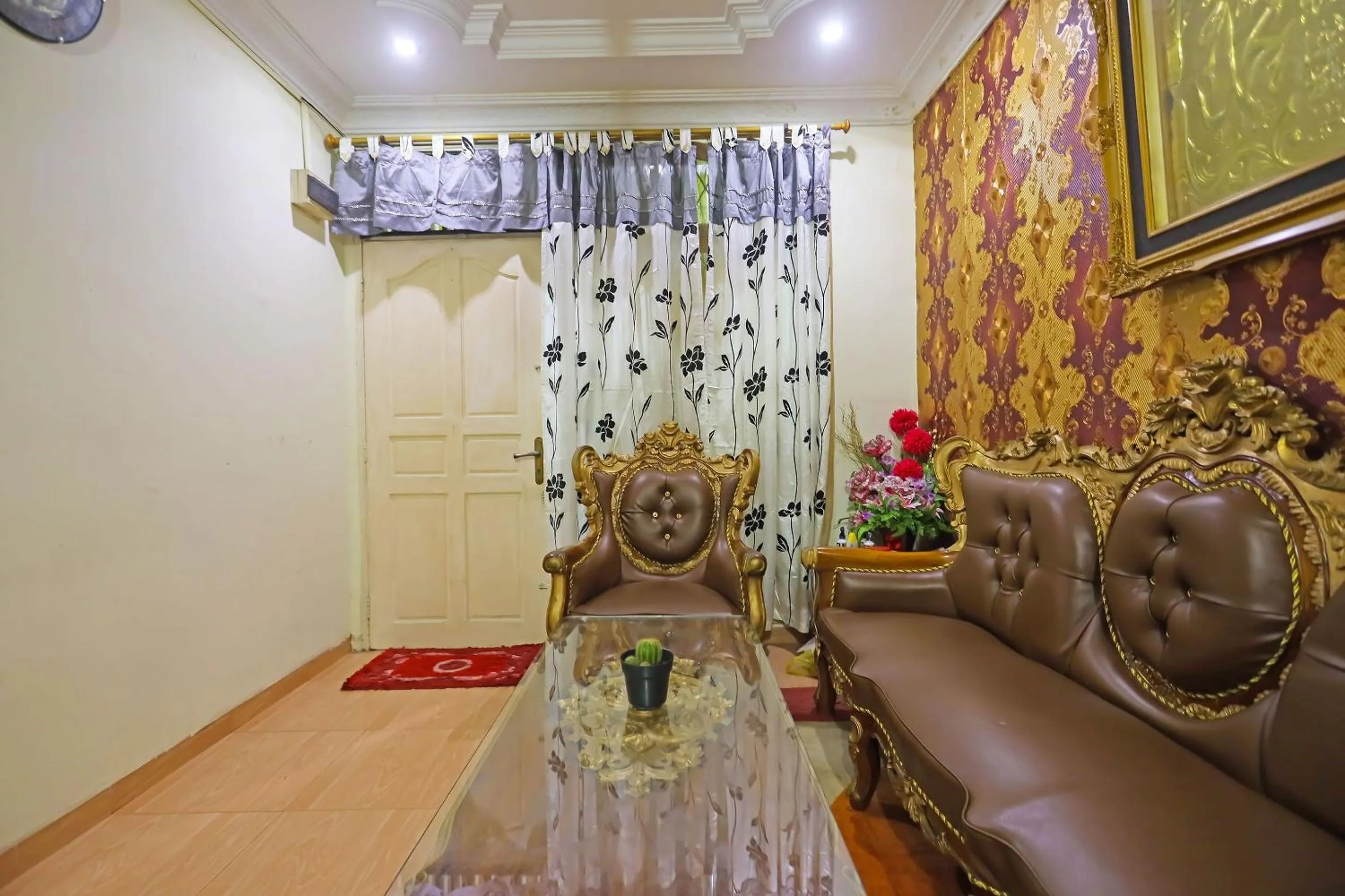 Lobby or reception in Hotel O Satria Homestay Syariah
