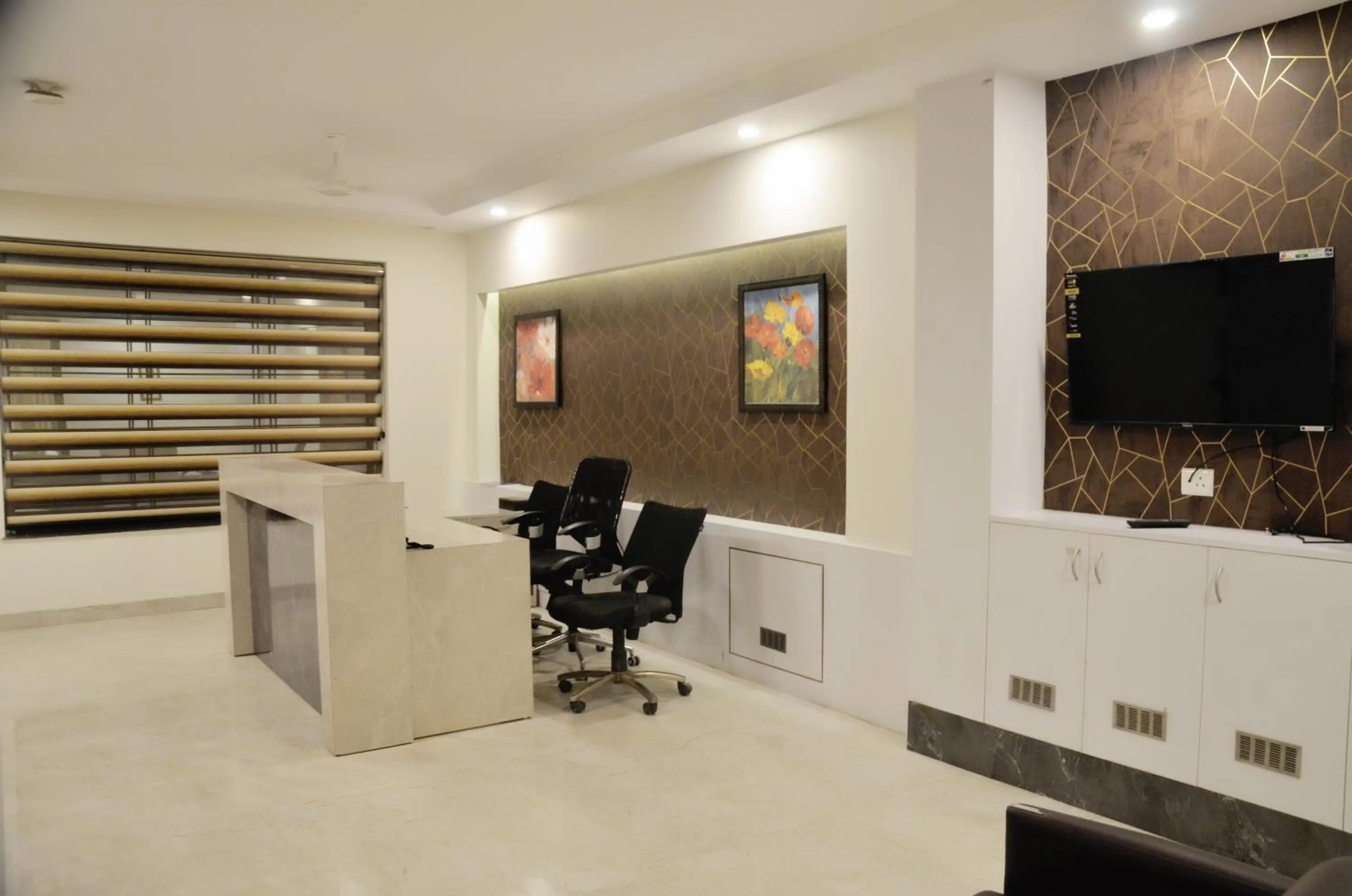 Lobby or reception in Hotel The Luxem