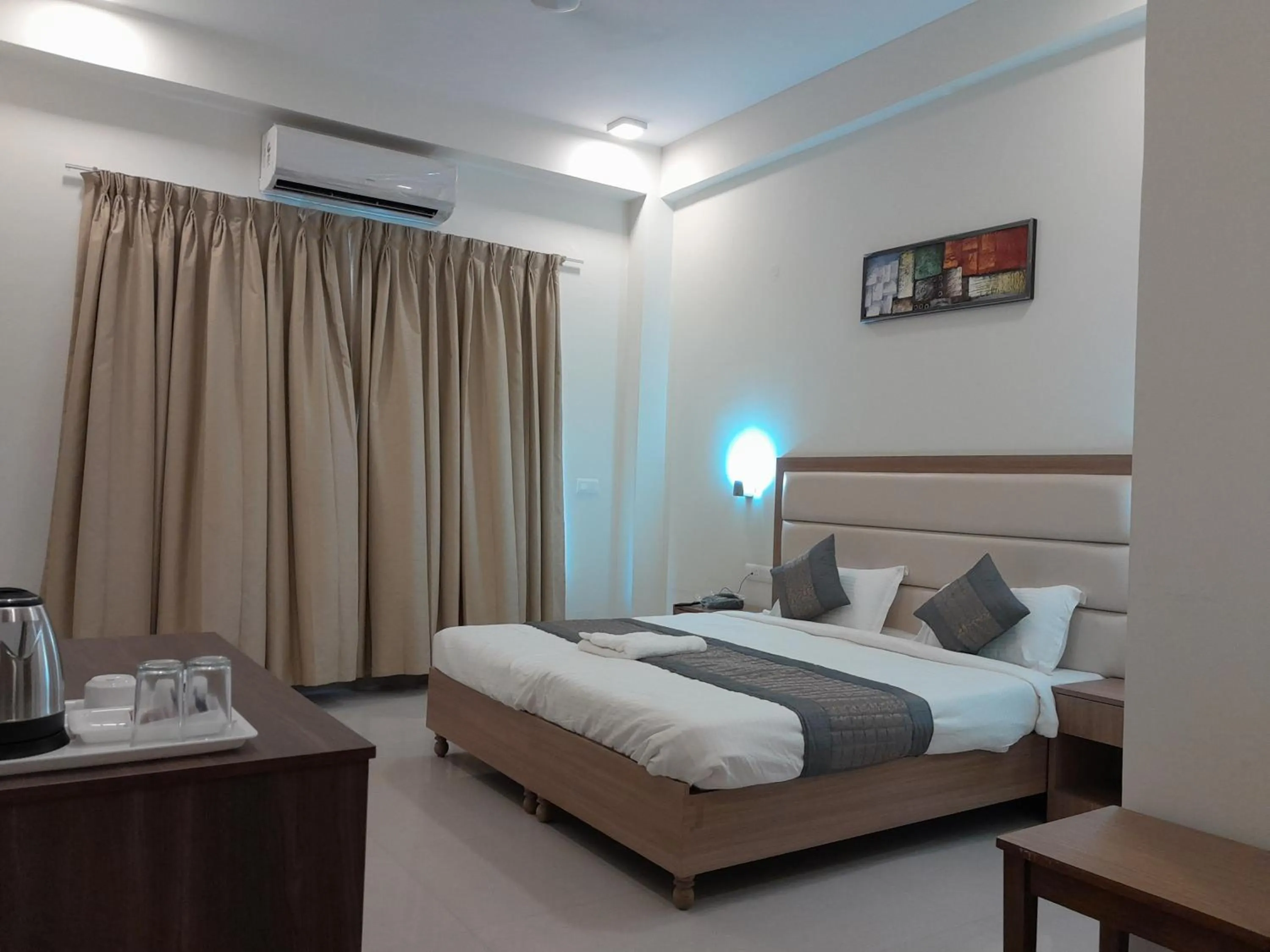 Bed in Hotel The Luxem