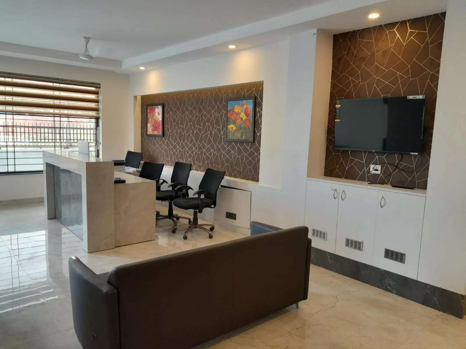 Lobby or reception in Hotel The Luxem
