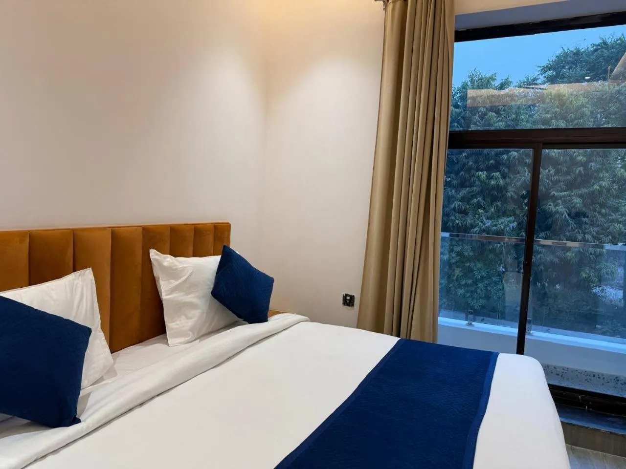 View (from property/room), Bed in Hotel Taj Way by Jyoti Villa