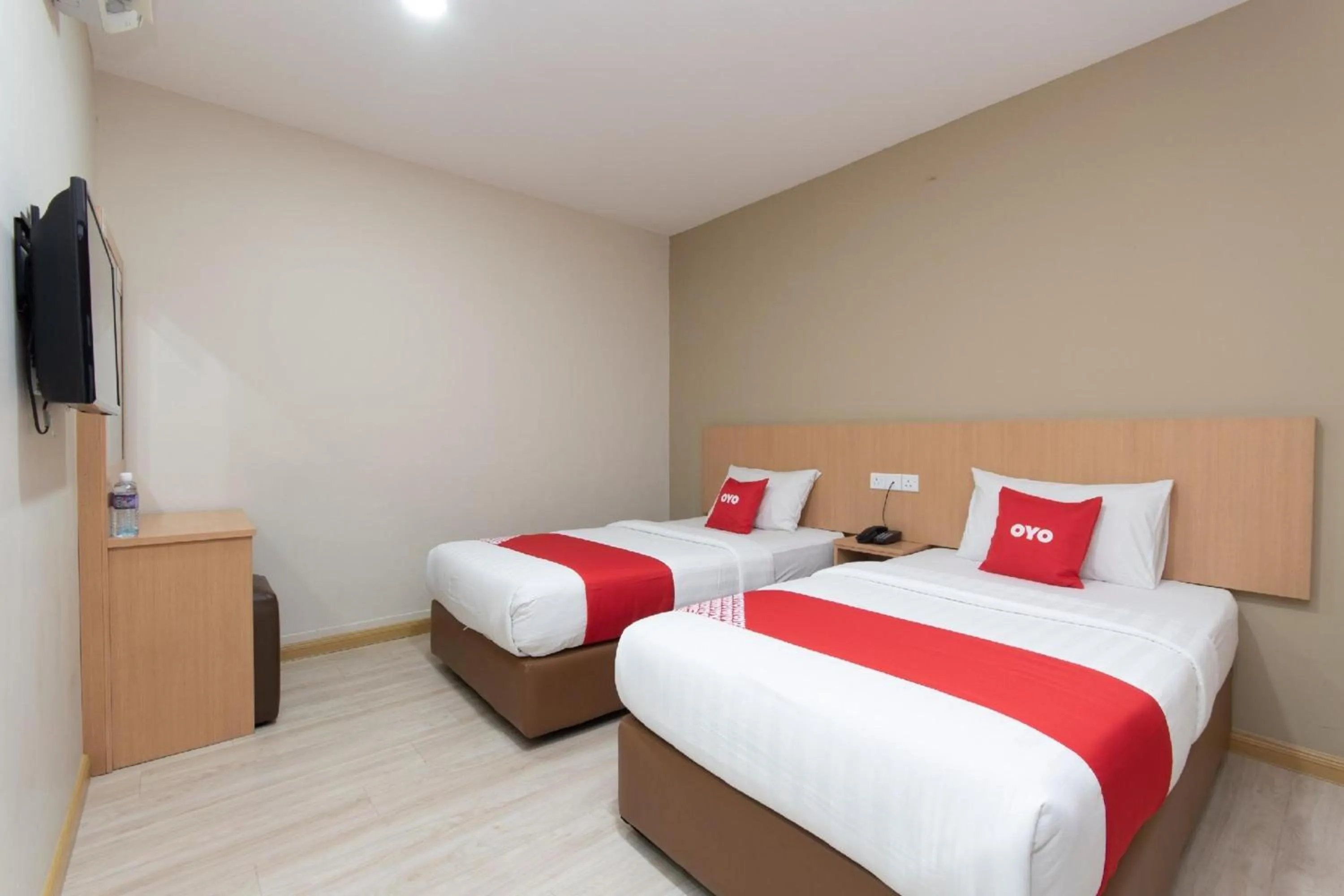 Photo of the whole room in Capital O 89344 Labuan Avenue Hotel