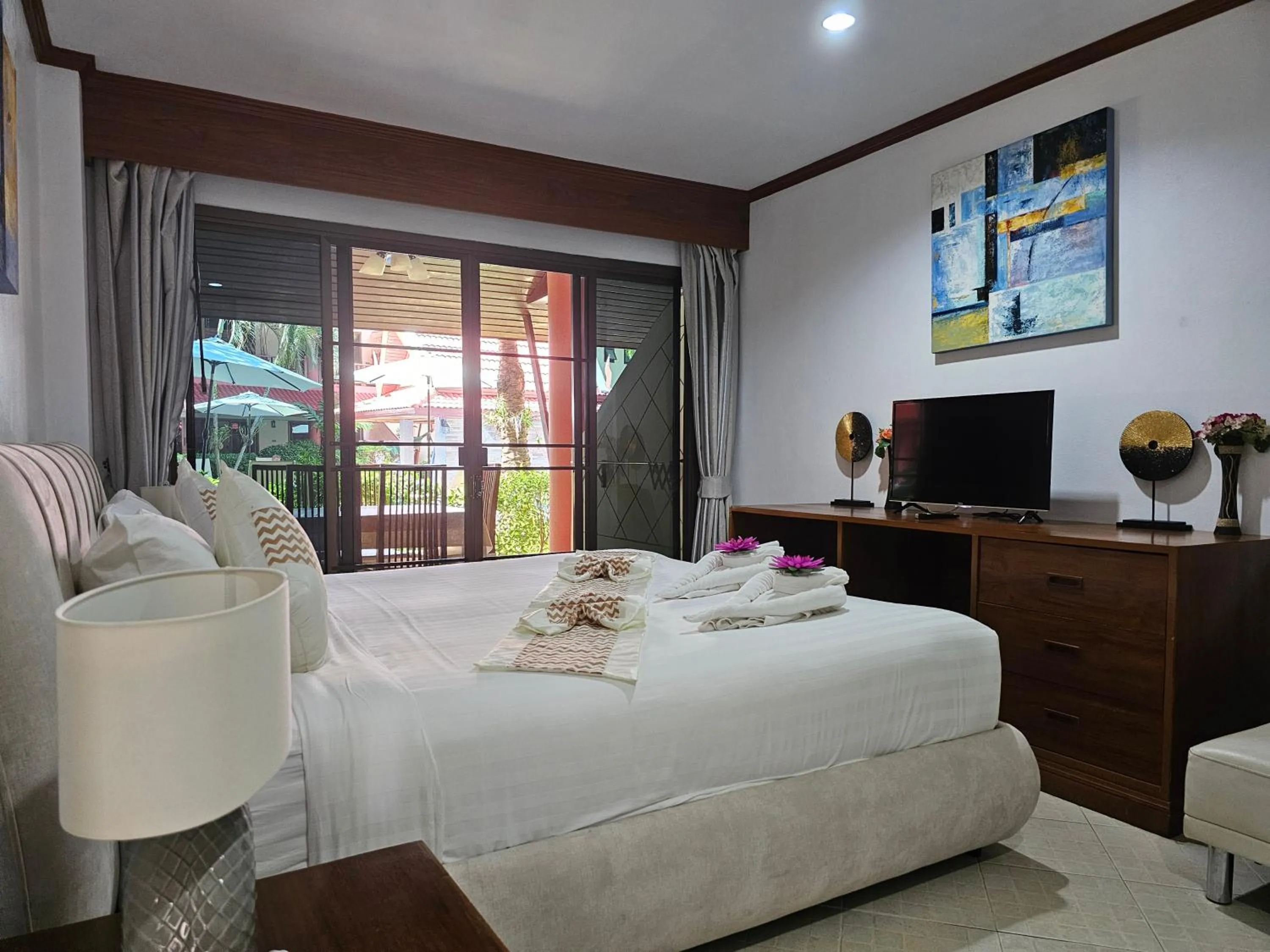 Bed in Sai Rougn apartment