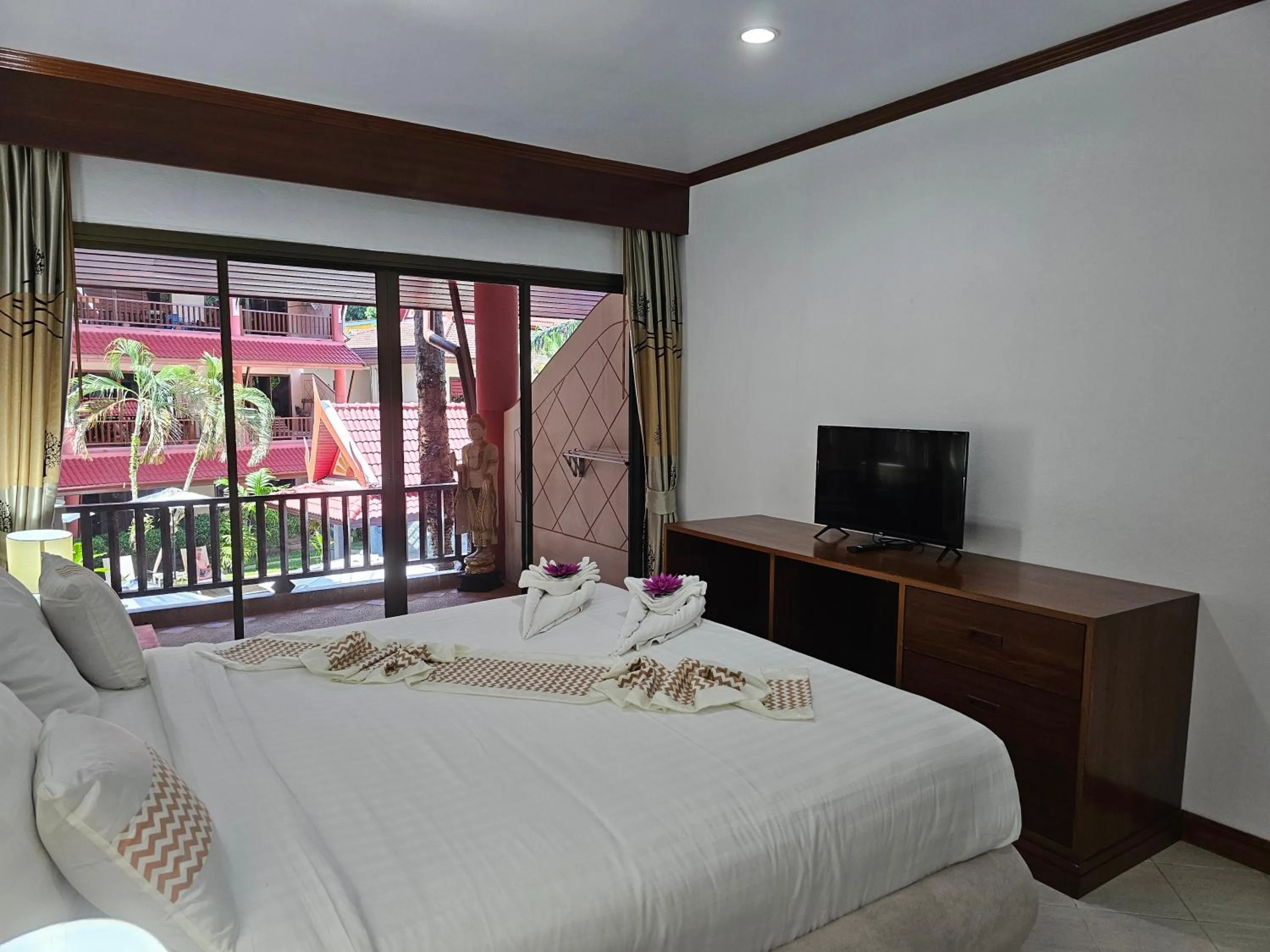 Bed in Sai Rougn apartment