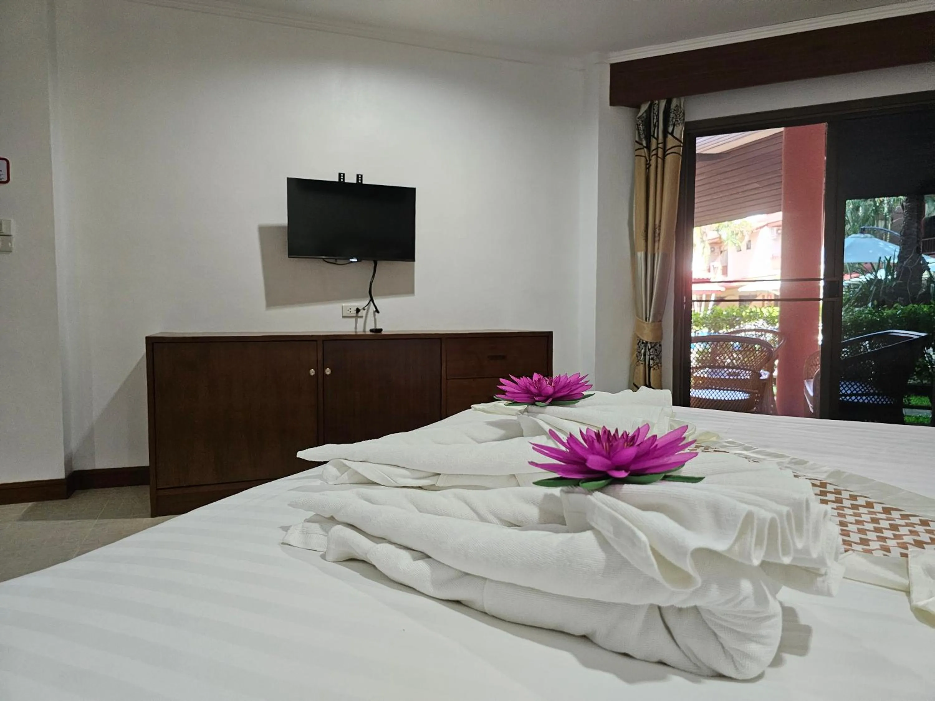 Bed in Sai Rougn apartment