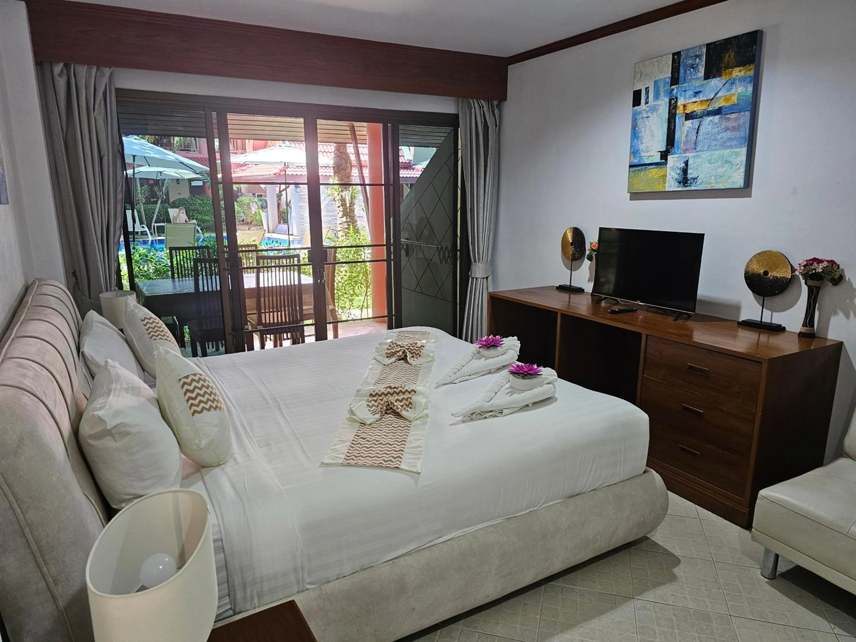 Bed in Sai Rougn apartment