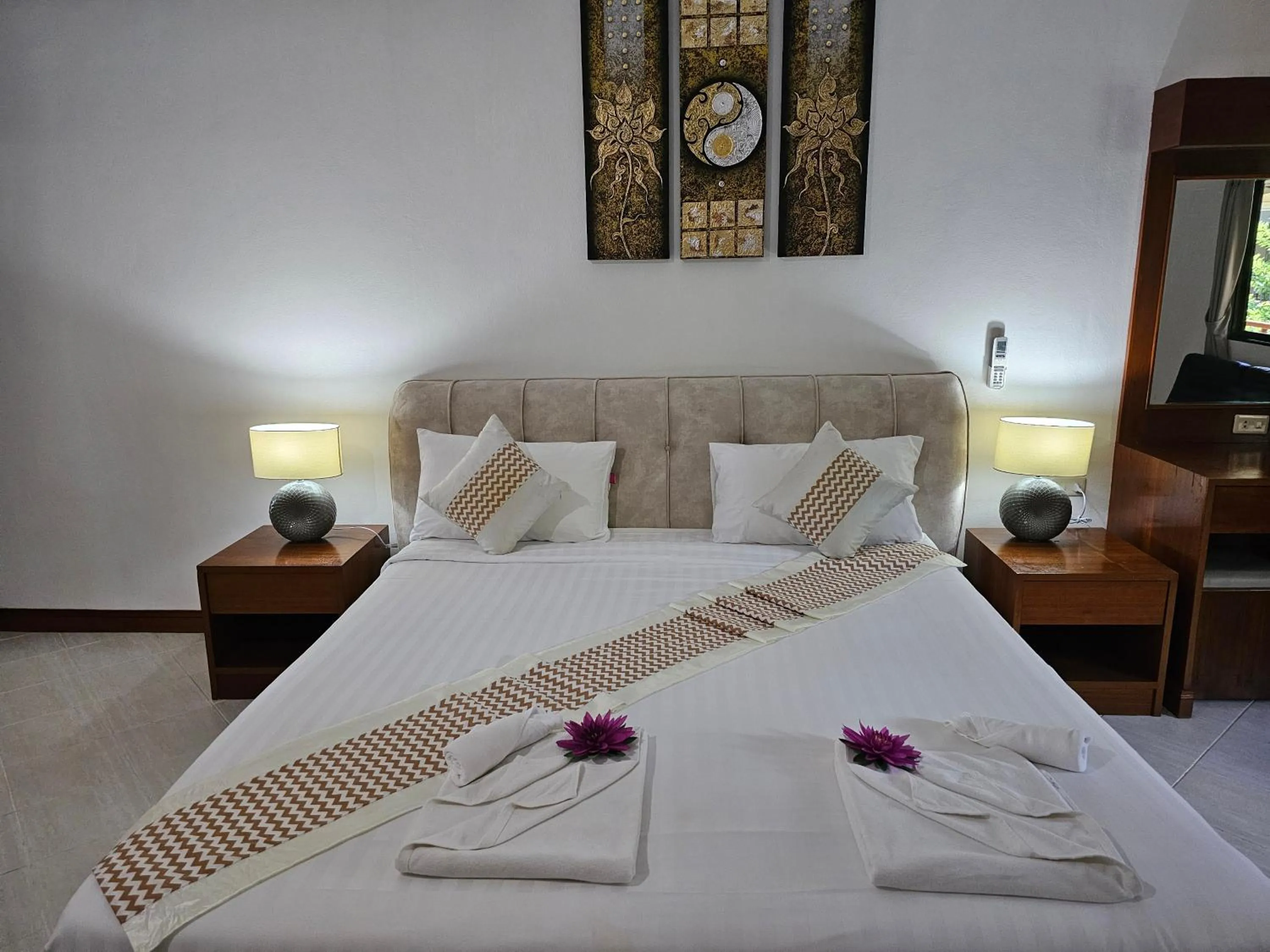 Bed in Sai Rougn apartment