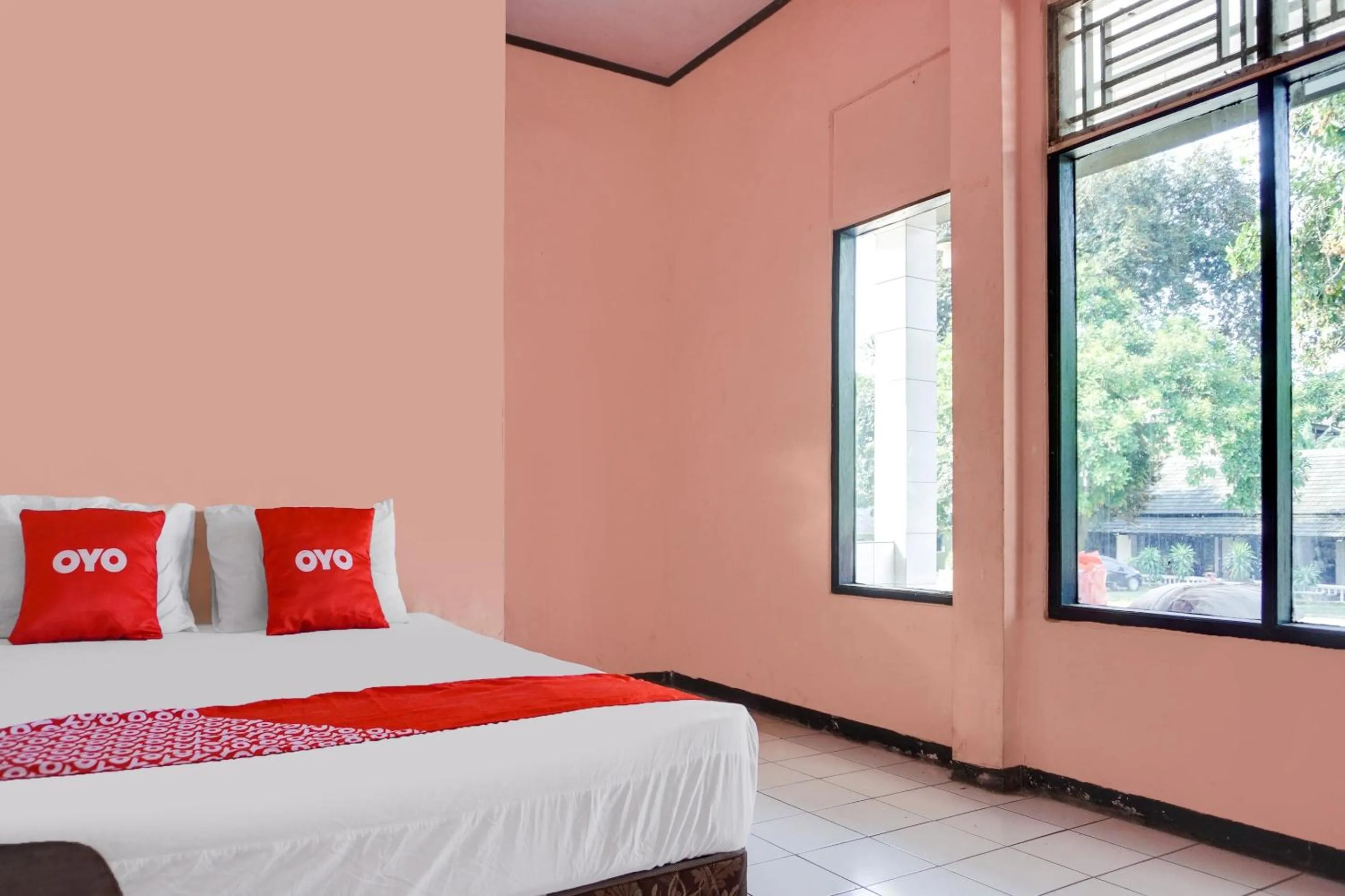 Bedroom, Bed in Hotel O Mutiara Guest House