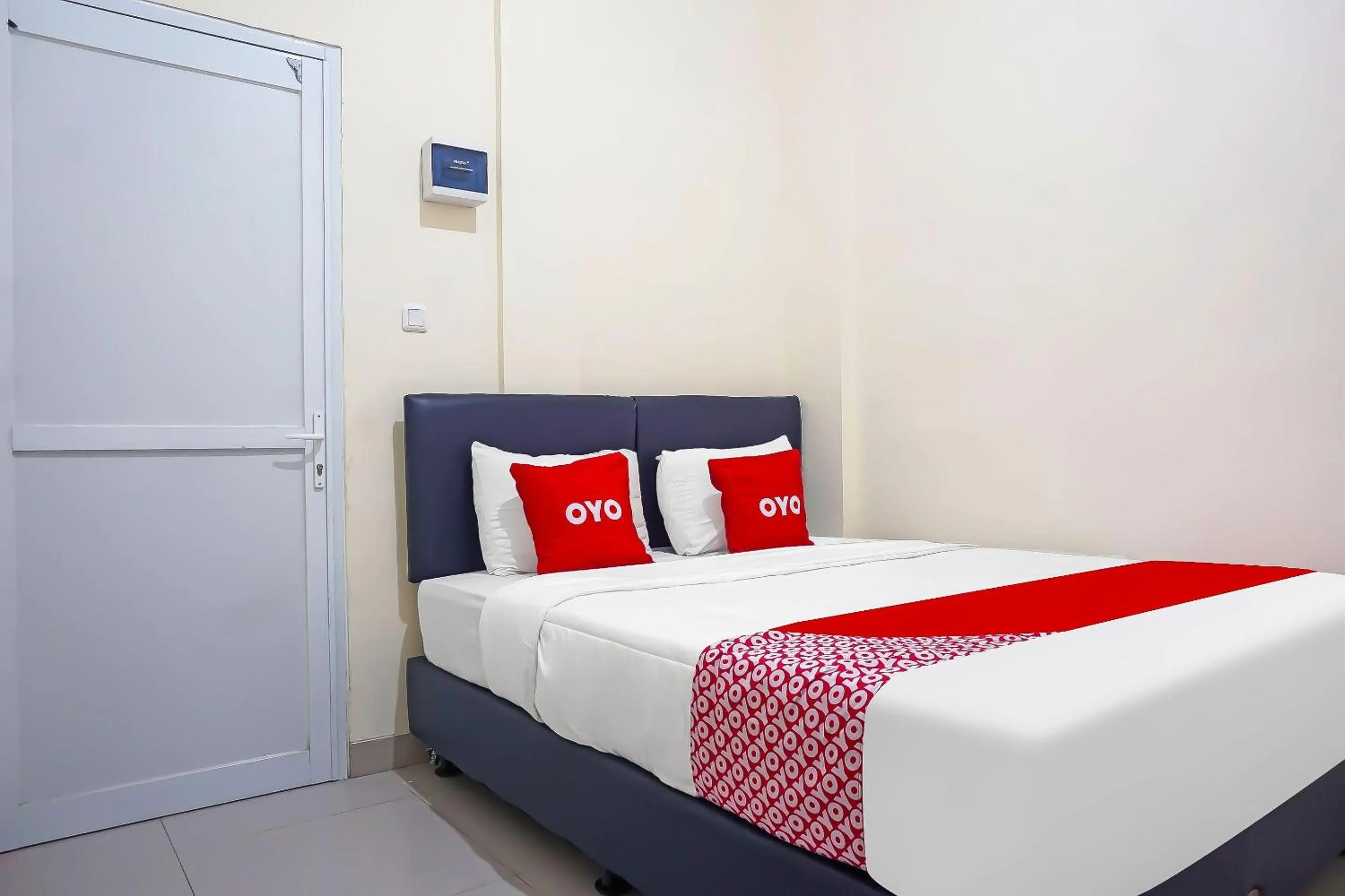 Bedroom, Bed in Capital O 91790 S1 Residence