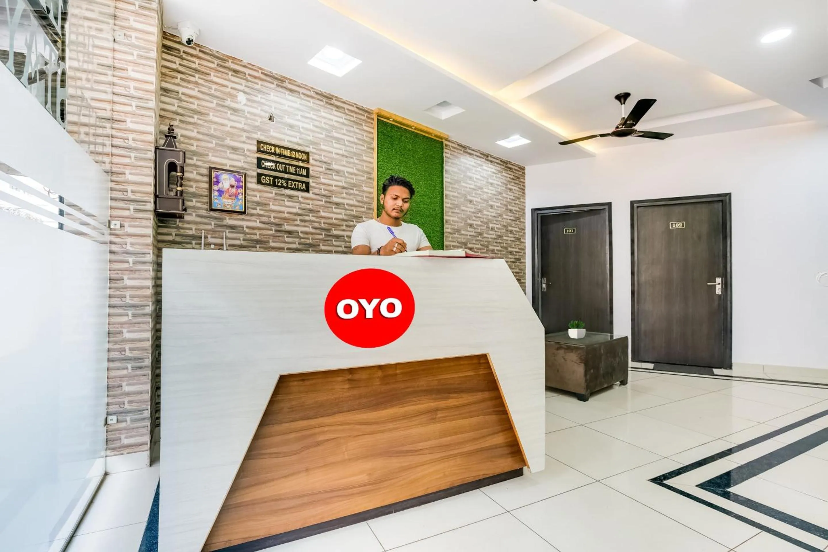 Lobby or reception in Hotel O City Stay