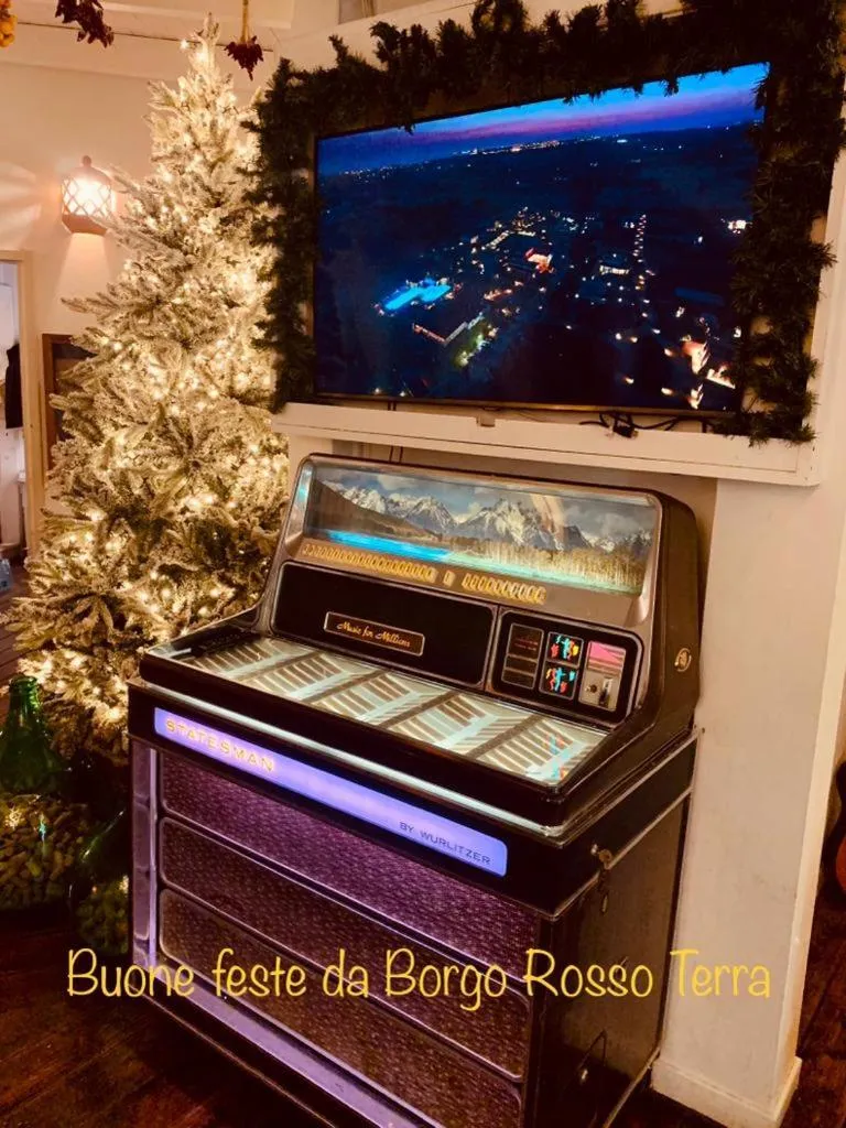 Communal lounge/ TV room in Borgo Rosso Terra