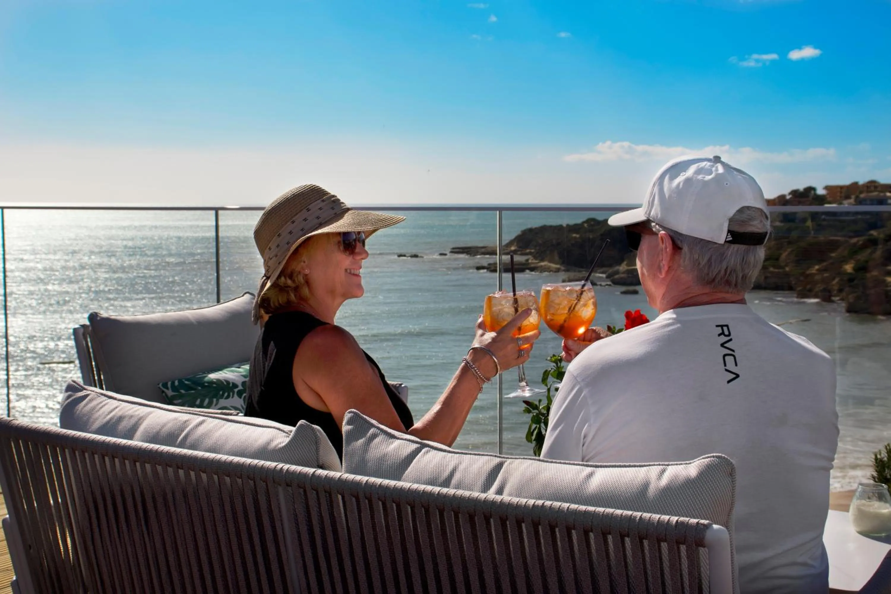 Restaurant/places to eat in Monicca Collection Suites and Residences