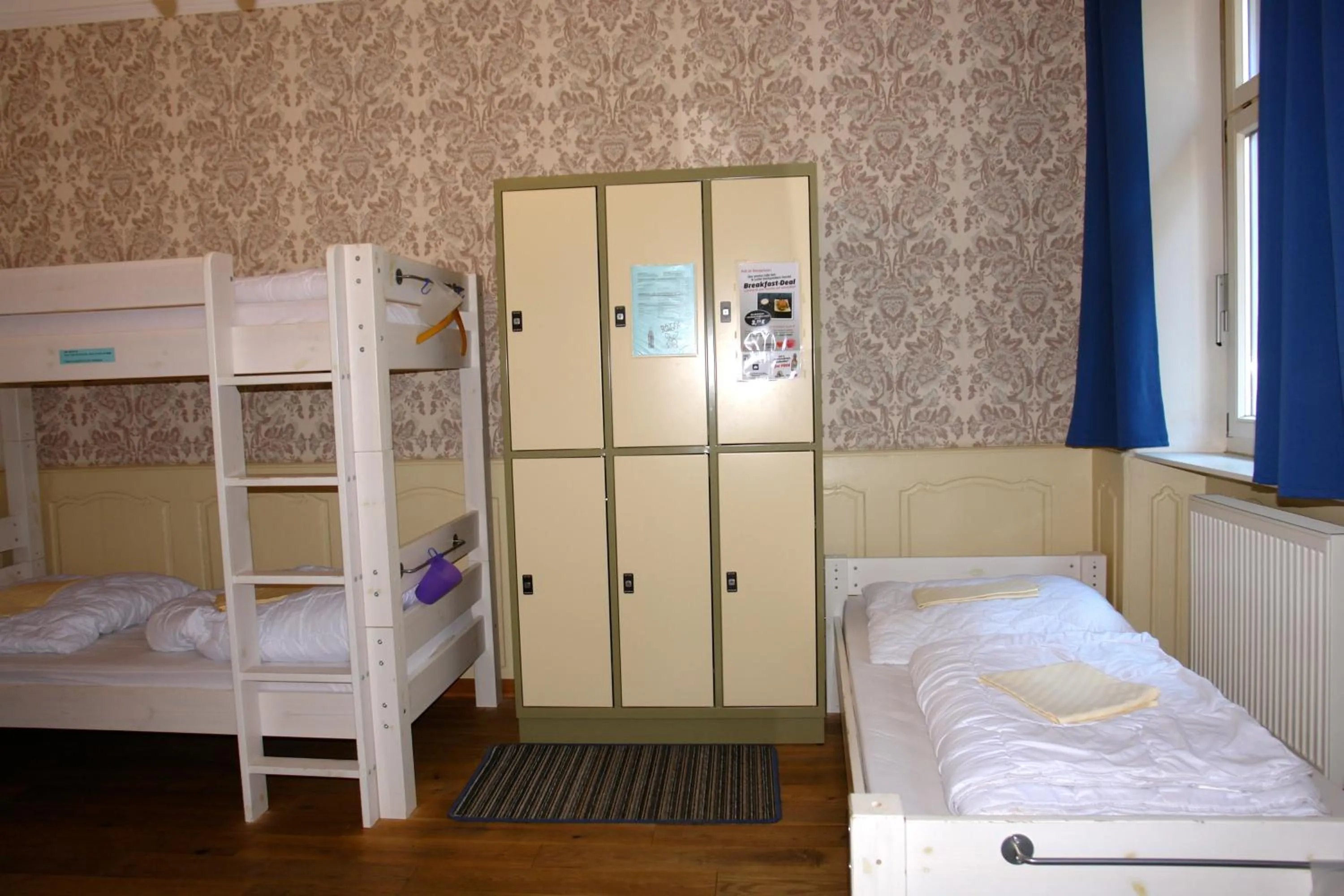 Photo of the whole room, Bed in Lotte - The Backpackers
