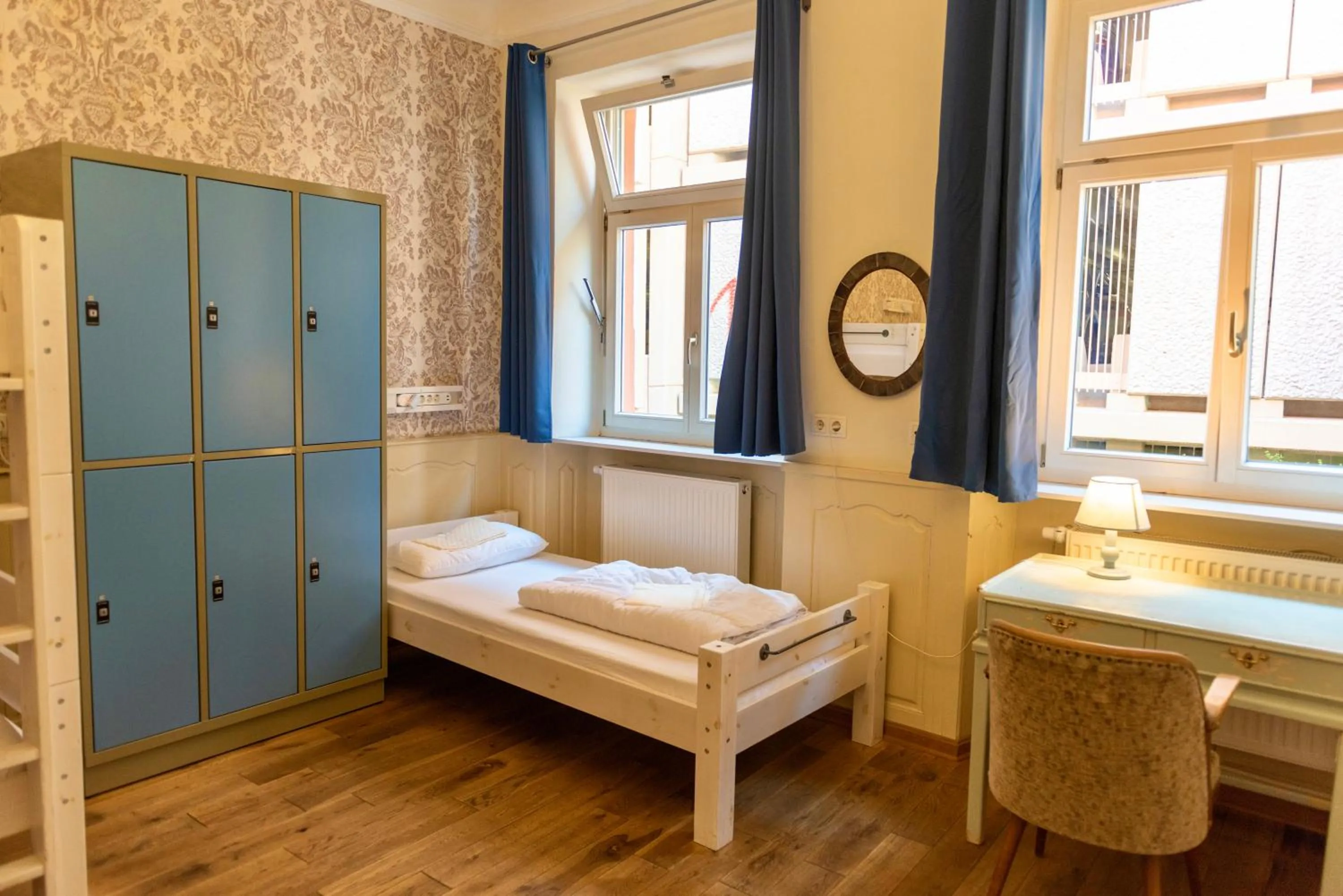 Photo of the whole room, Bed in Lotte - The Backpackers