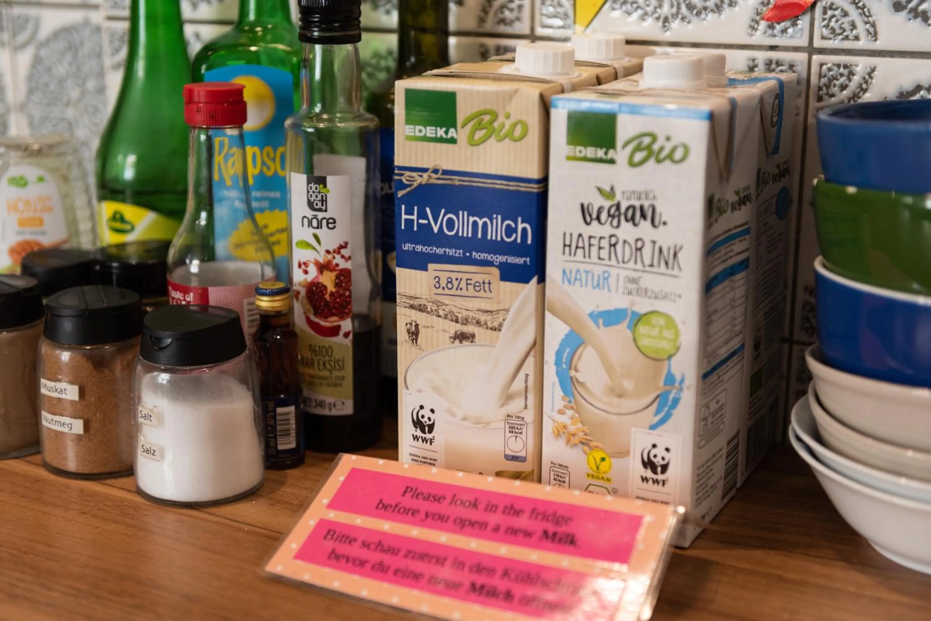 Food and drinks in Lotte - The Backpackers