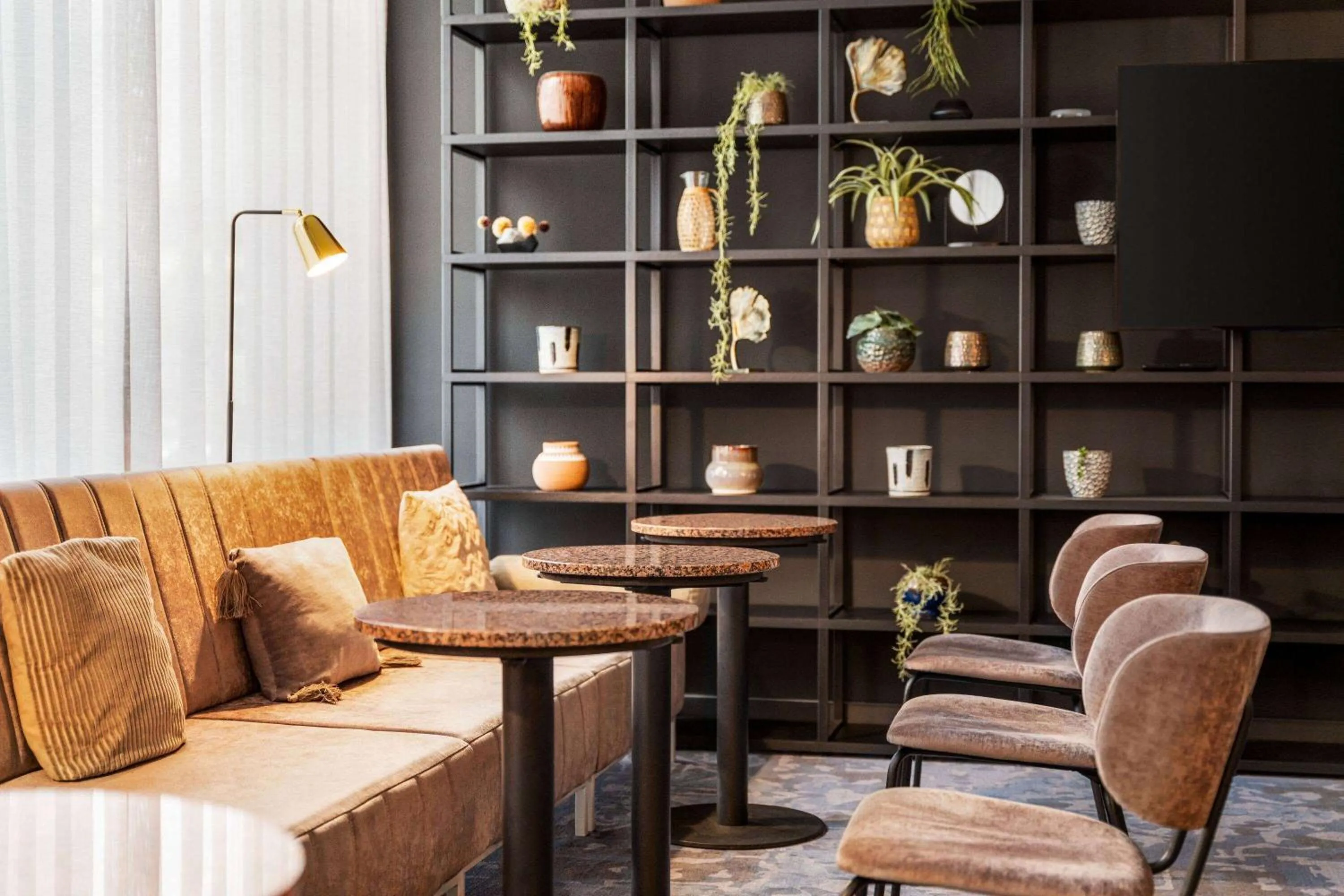 Lounge or bar in Vienna House by Wyndham zur Bleiche Schaffhausen