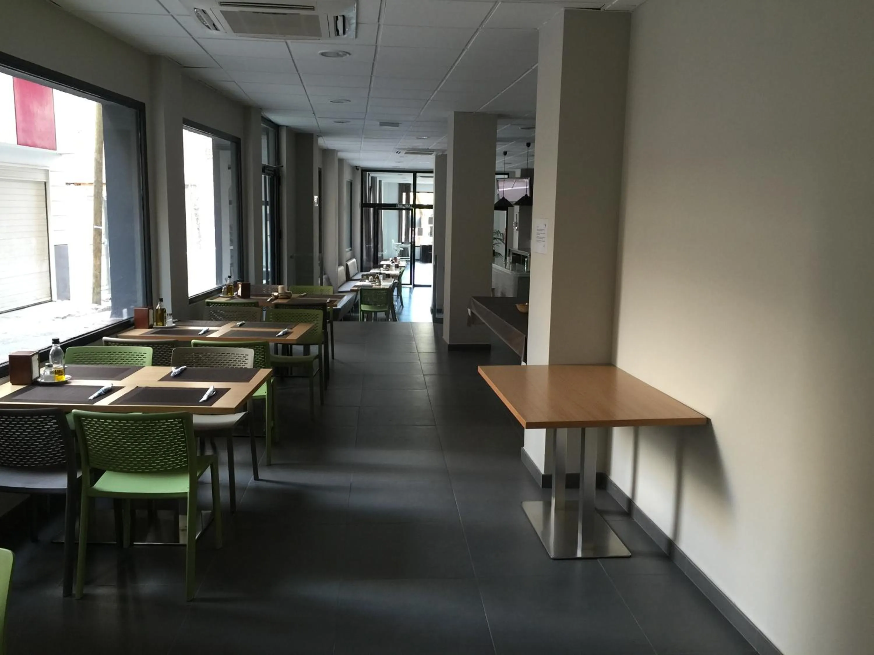 Restaurant/places to eat in La Perla