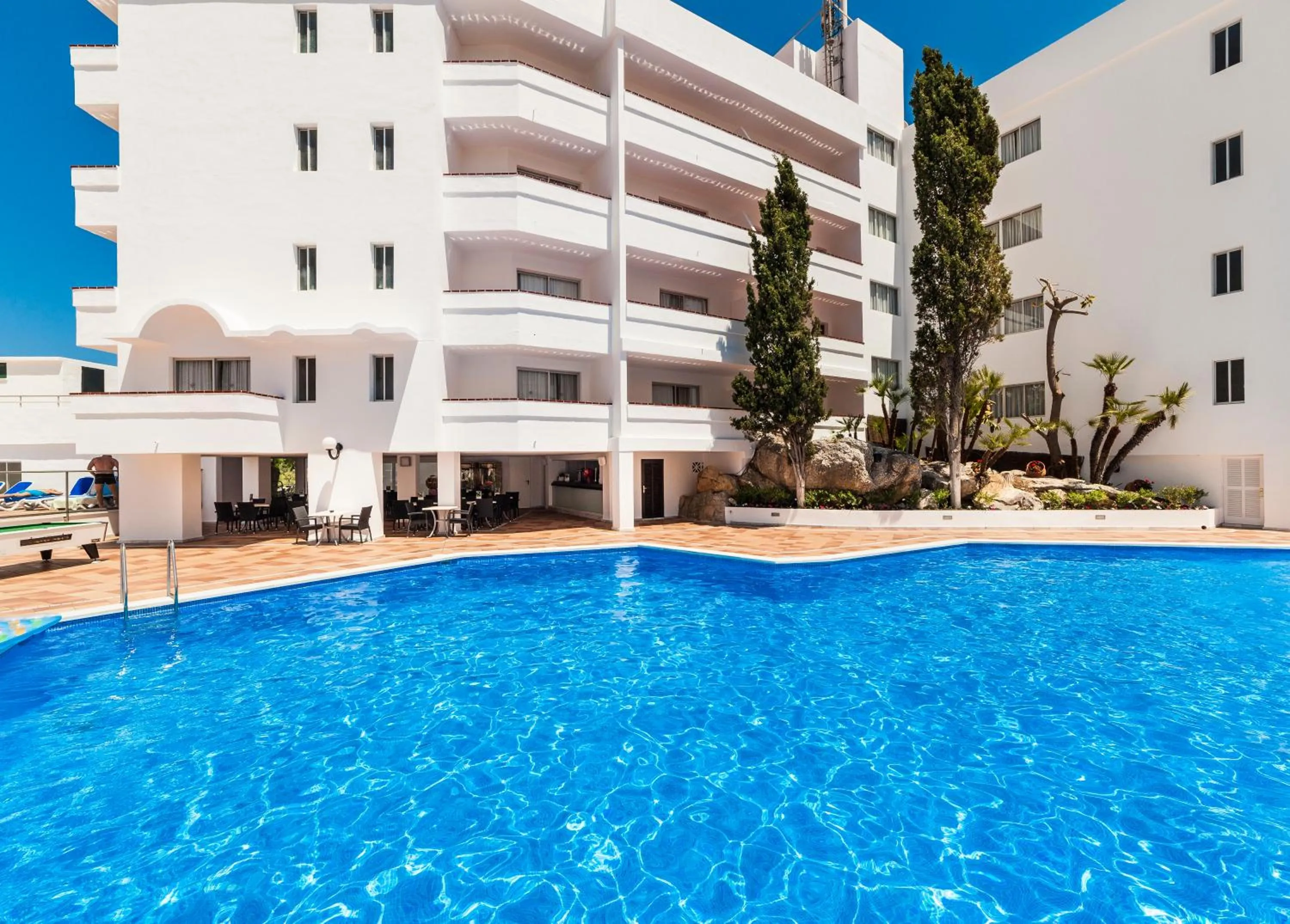 Swimming pool in Globales Simar