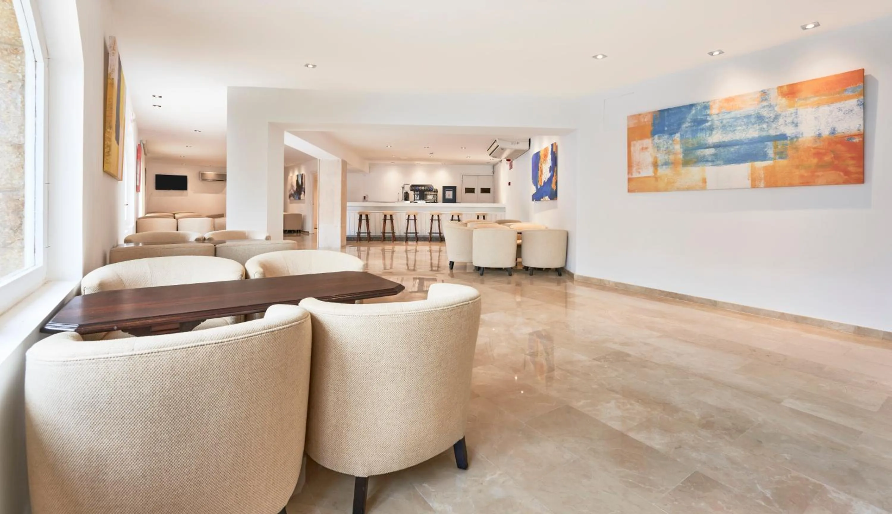 Lounge or bar in Globales Simar