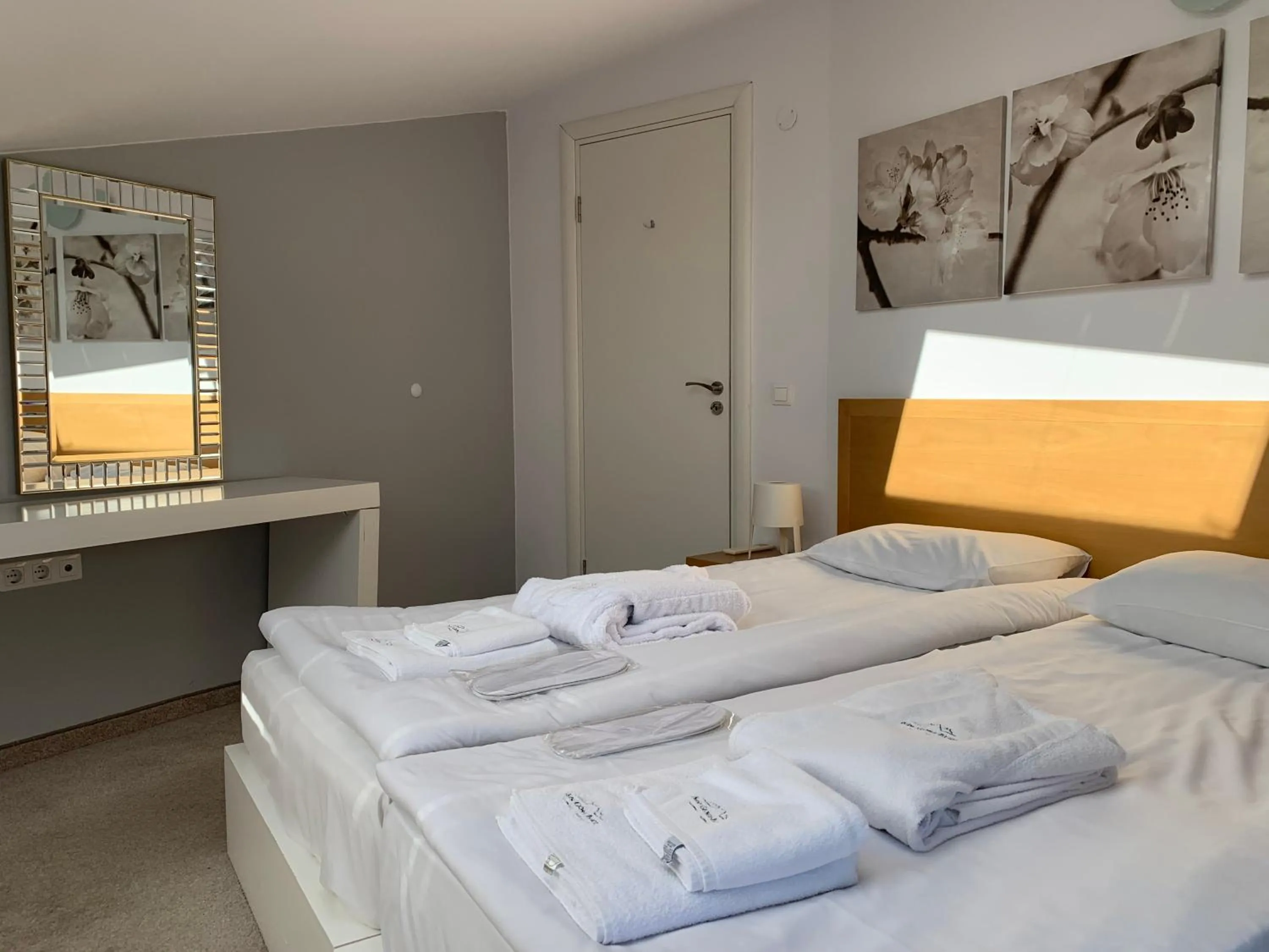 Bedroom, Bed in Saint George Palace Deluxe Collection