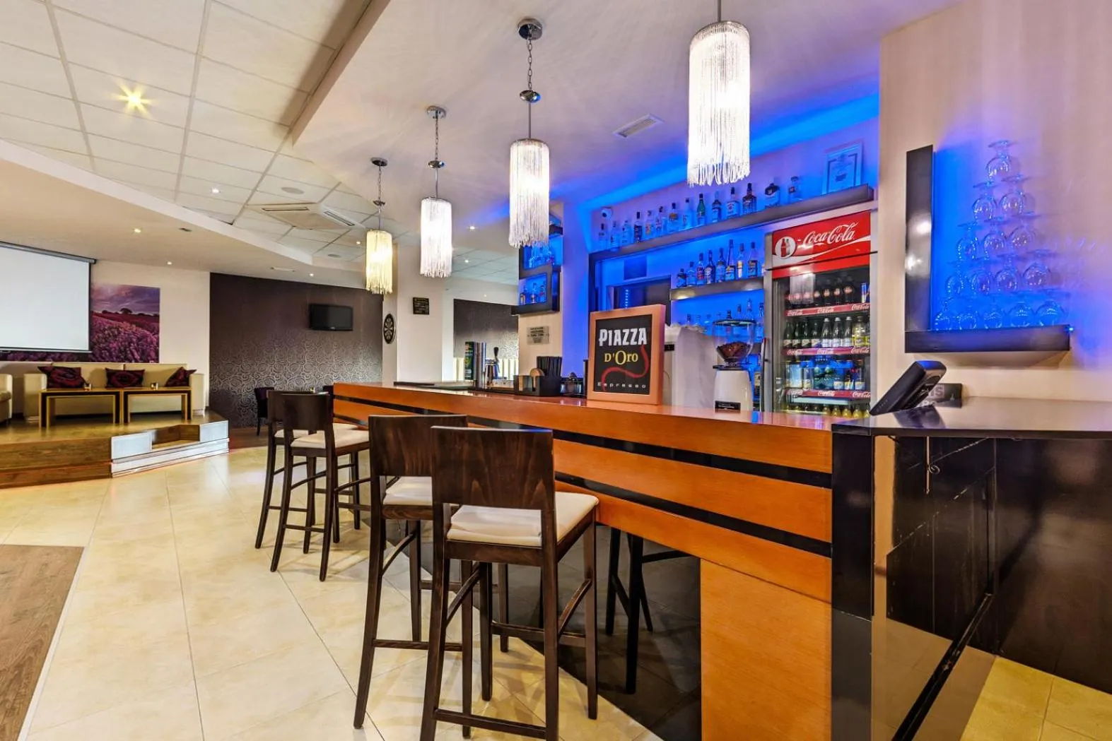 Food and drinks in Saint George Palace Deluxe Collection