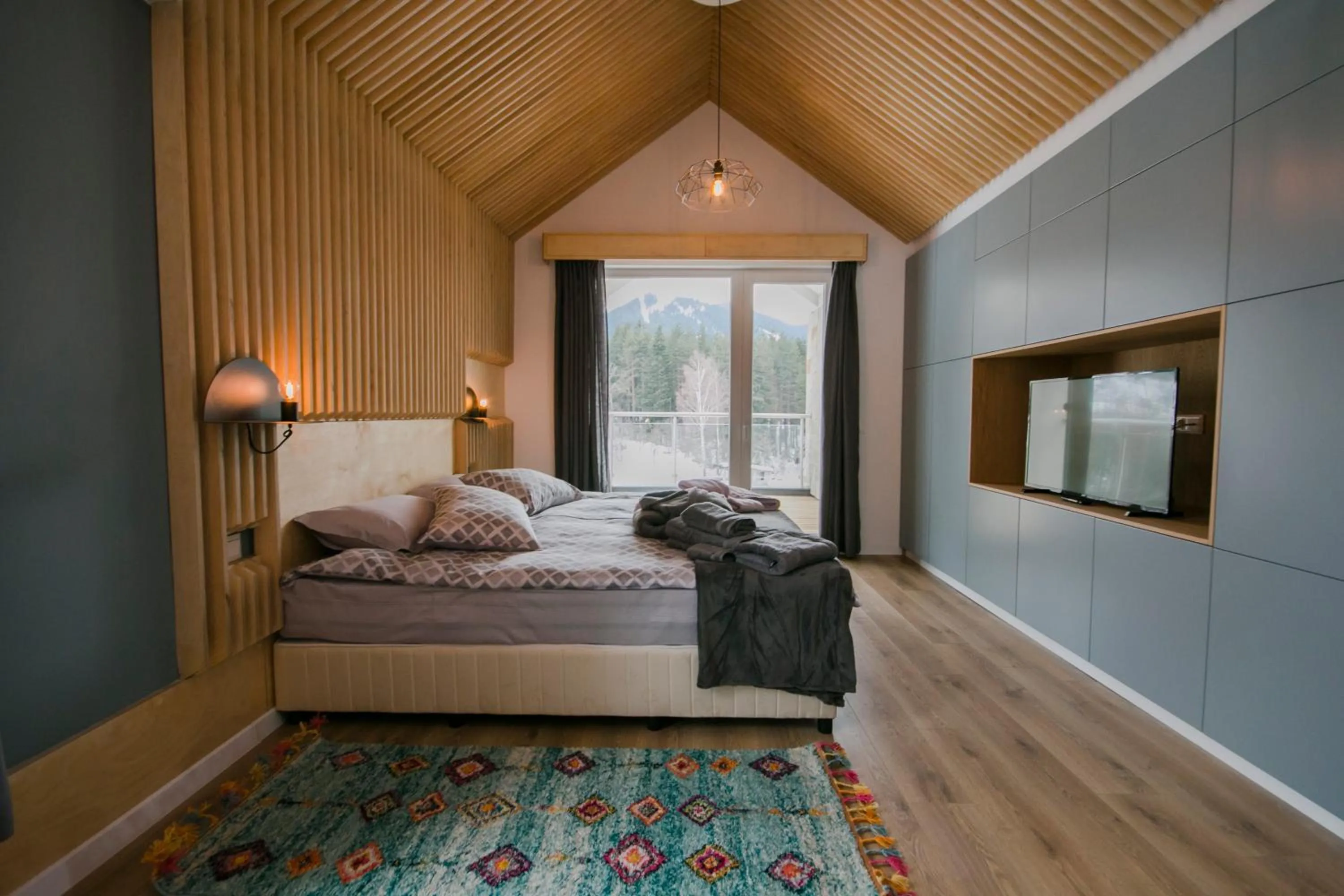 Bed in Saint George Palace Deluxe Collection